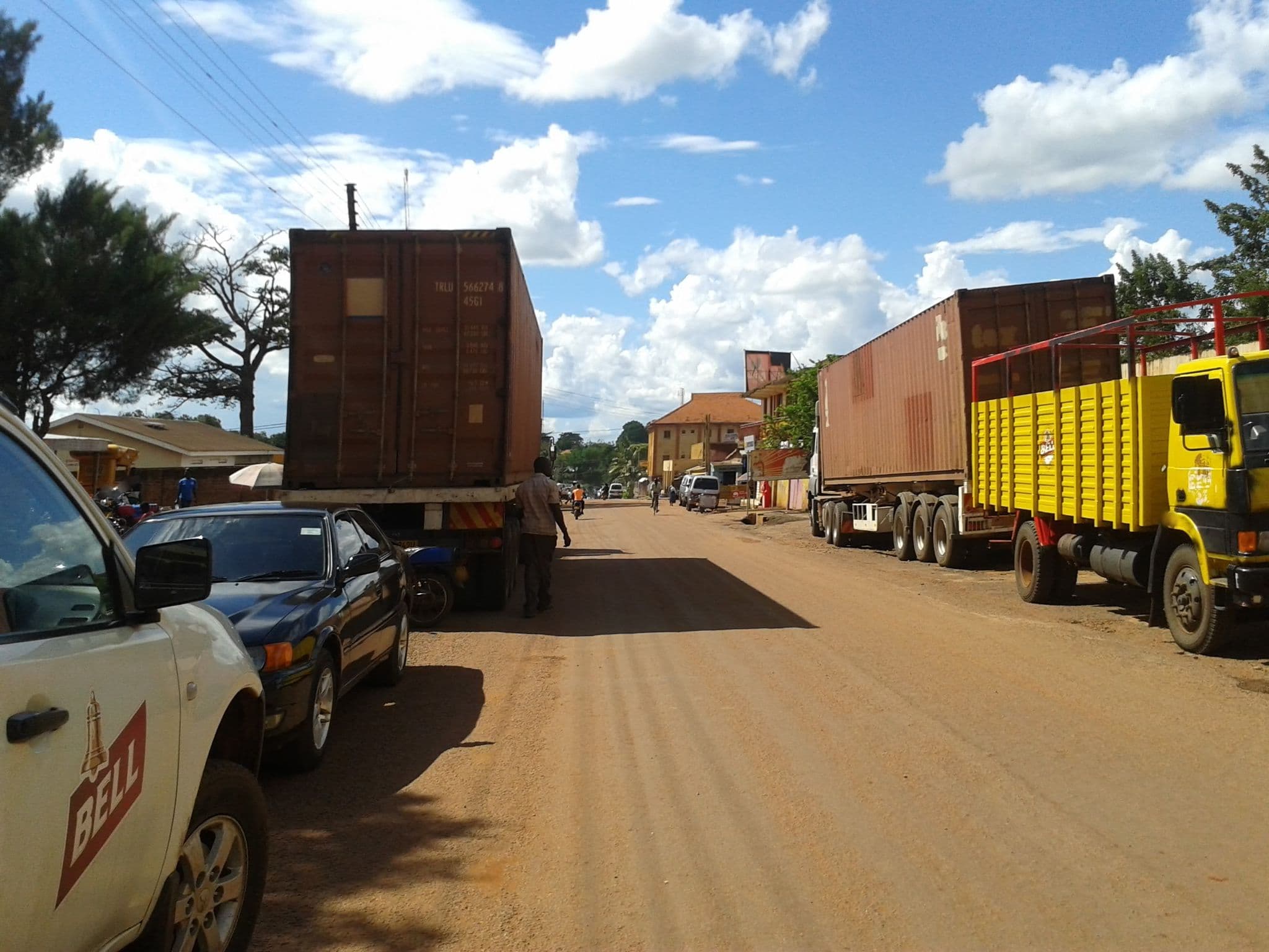 Street view near Gulu Sun Set Hotel, Gulu — © juweni (CC BY-SA · Mapillary)
