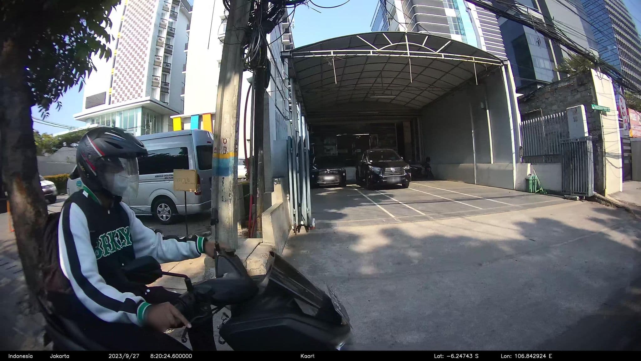 Street view near Amaris Hotel Pancoran, Jakarta — © kaart_2 (CC BY-SA · Mapillary)