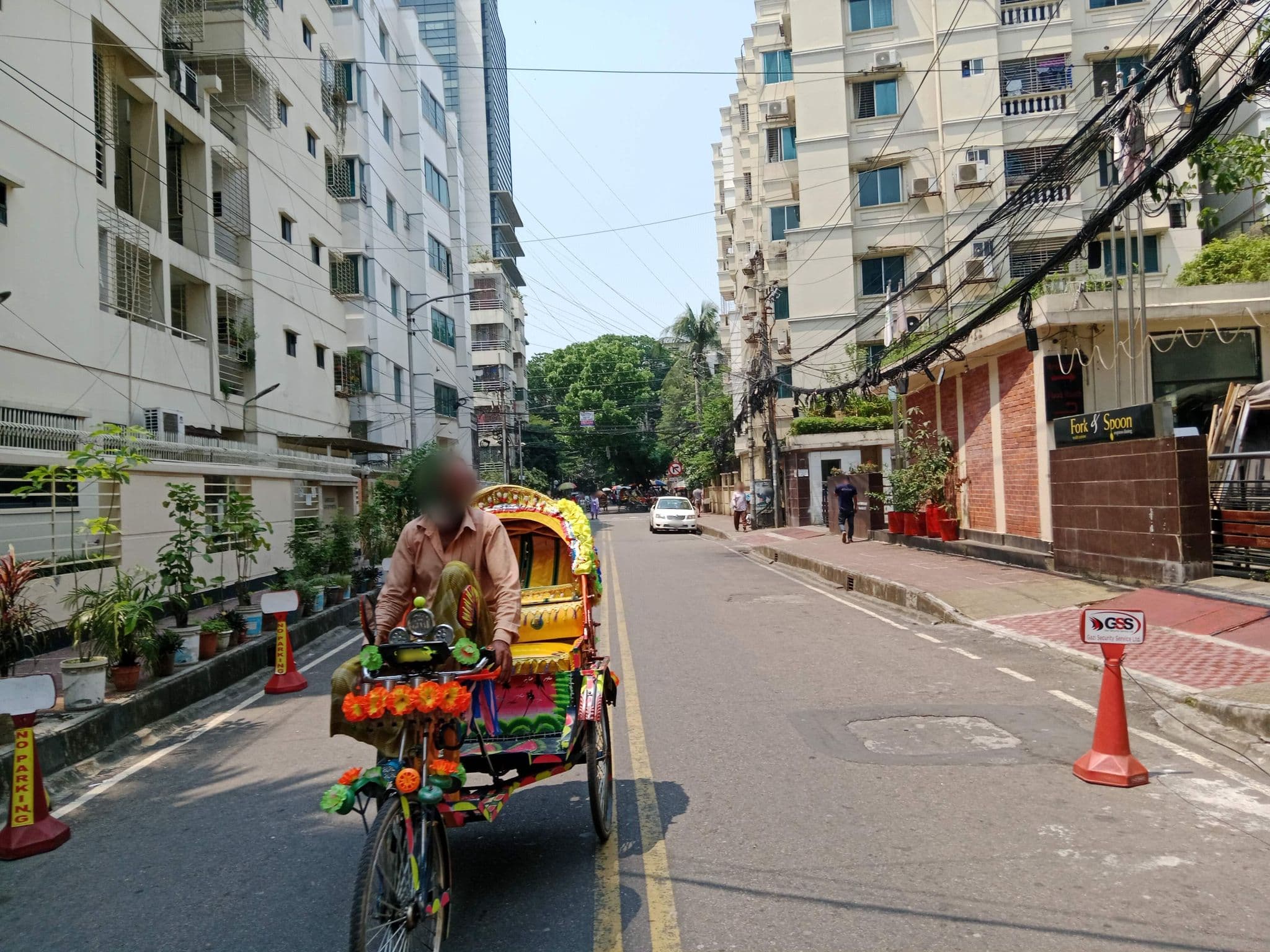Street view near D'more Dhaka Hotel & Resort, Kafrul — © Shafayat_808 (CC BY-SA · Mapillary)