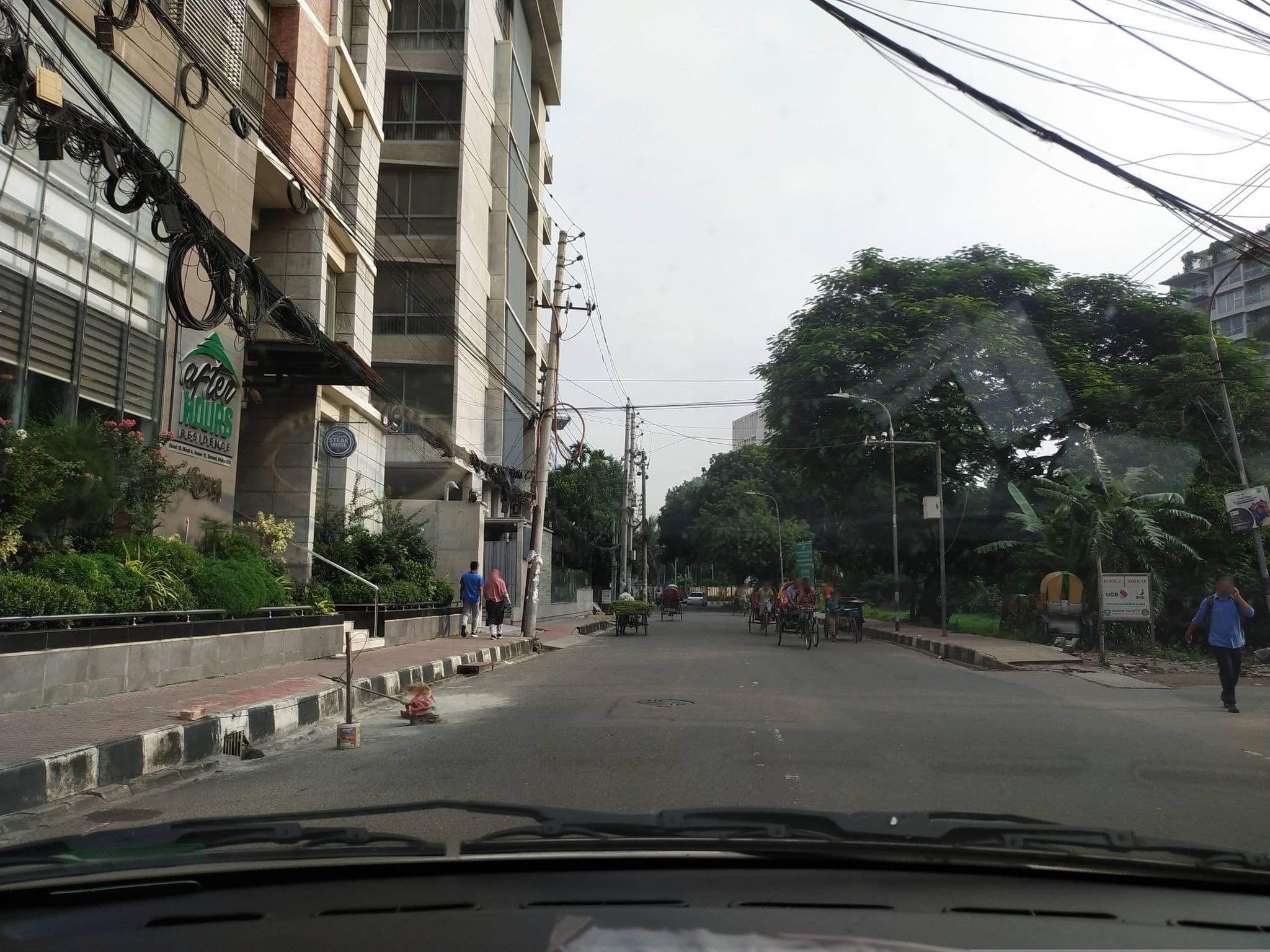Street view near After Hours Residence, Kafrul — © tayefbarikoi (CC BY-SA · Mapillary)