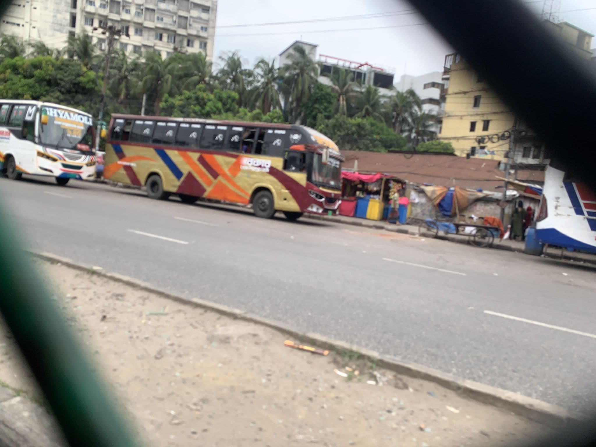 Street view near Hotel Shahin Residential হোটেল শাহিন রেসিডেন্সিয়াল, Kafrul — © faiza_waziha (CC BY-SA · Mapillary)