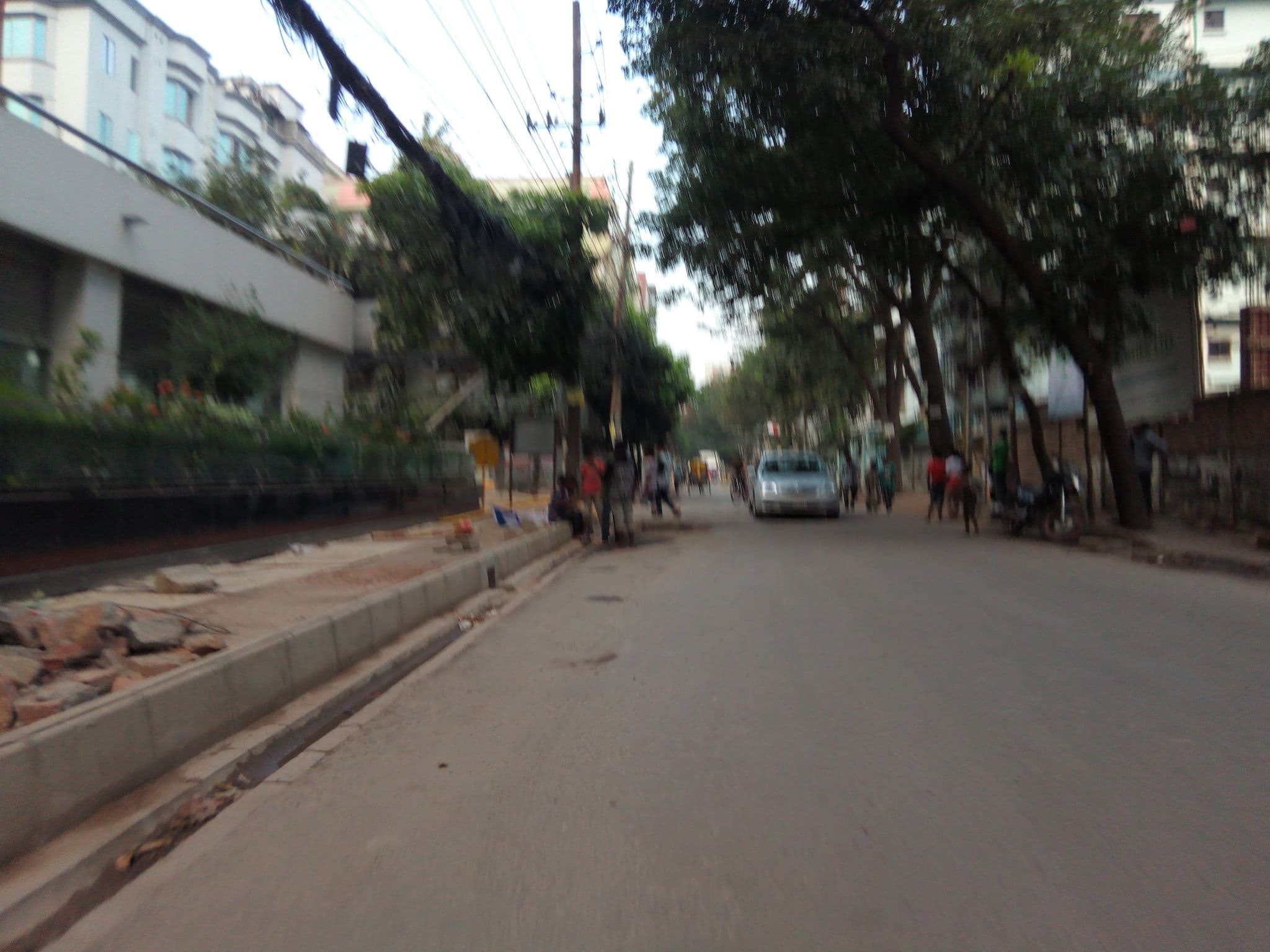 Street view near Palm Tree Hotel-椰林小居华人酒店, Kafrul — © xihad (CC BY-SA · Mapillary)