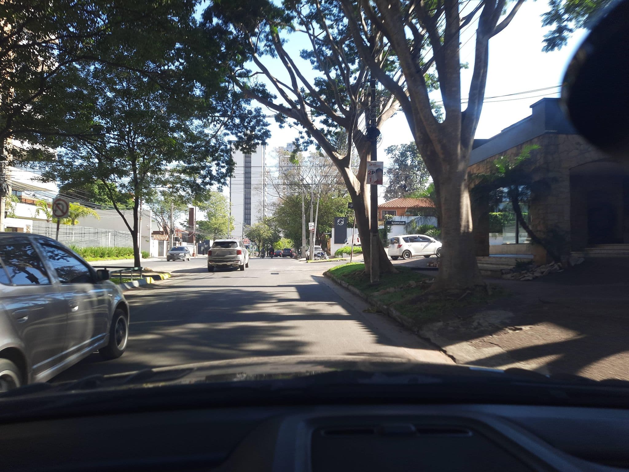 Street view near ÚNICO - Stay & Residences by AVA, Fernando de la Mora — © Ambernal (CC BY-SA · Mapillary)