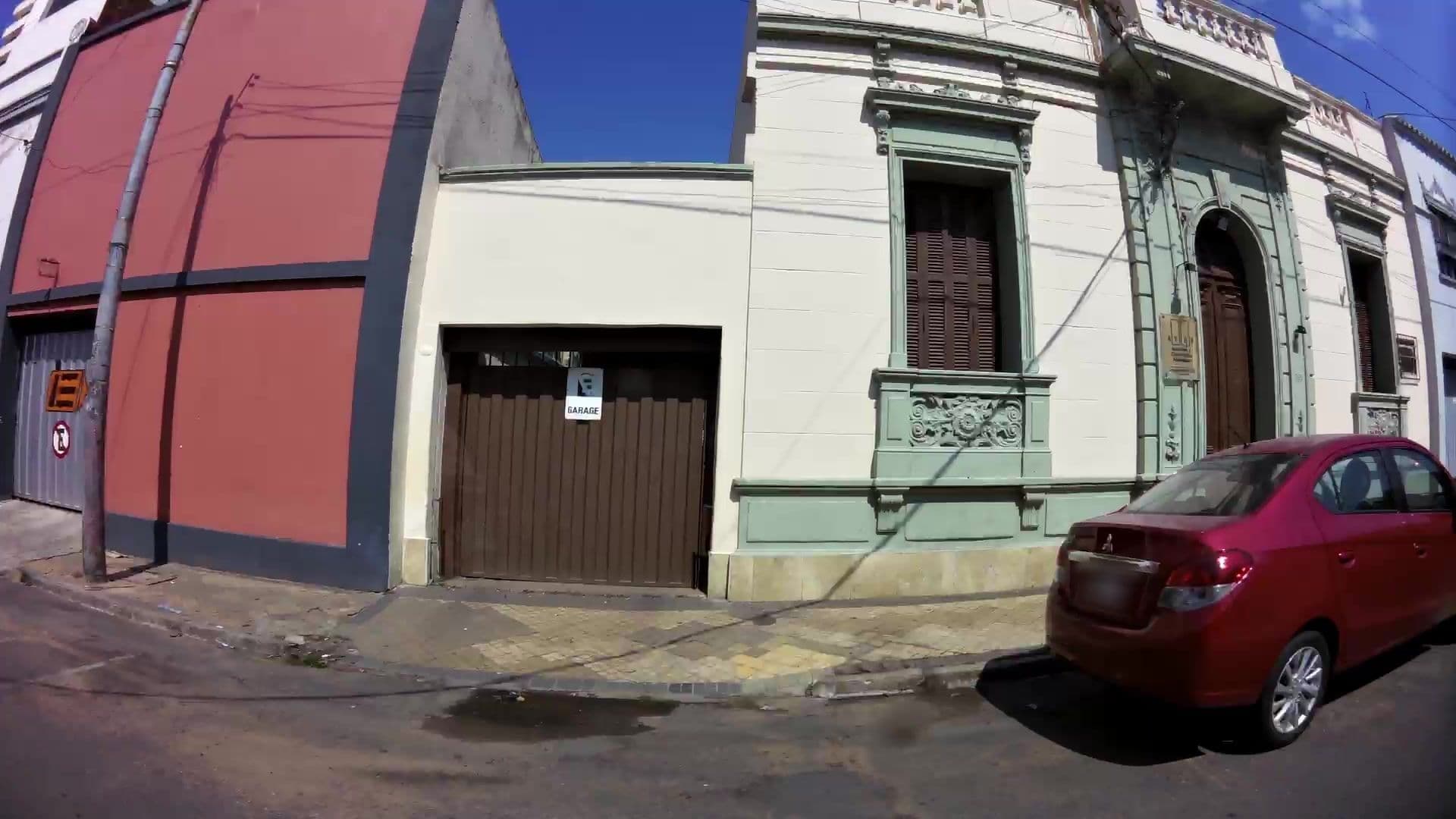 Street view near MEDITERRANEO HOSTEL - Dormitorios compartidos, Asunción — © kaartcam (CC BY-SA · Mapillary)