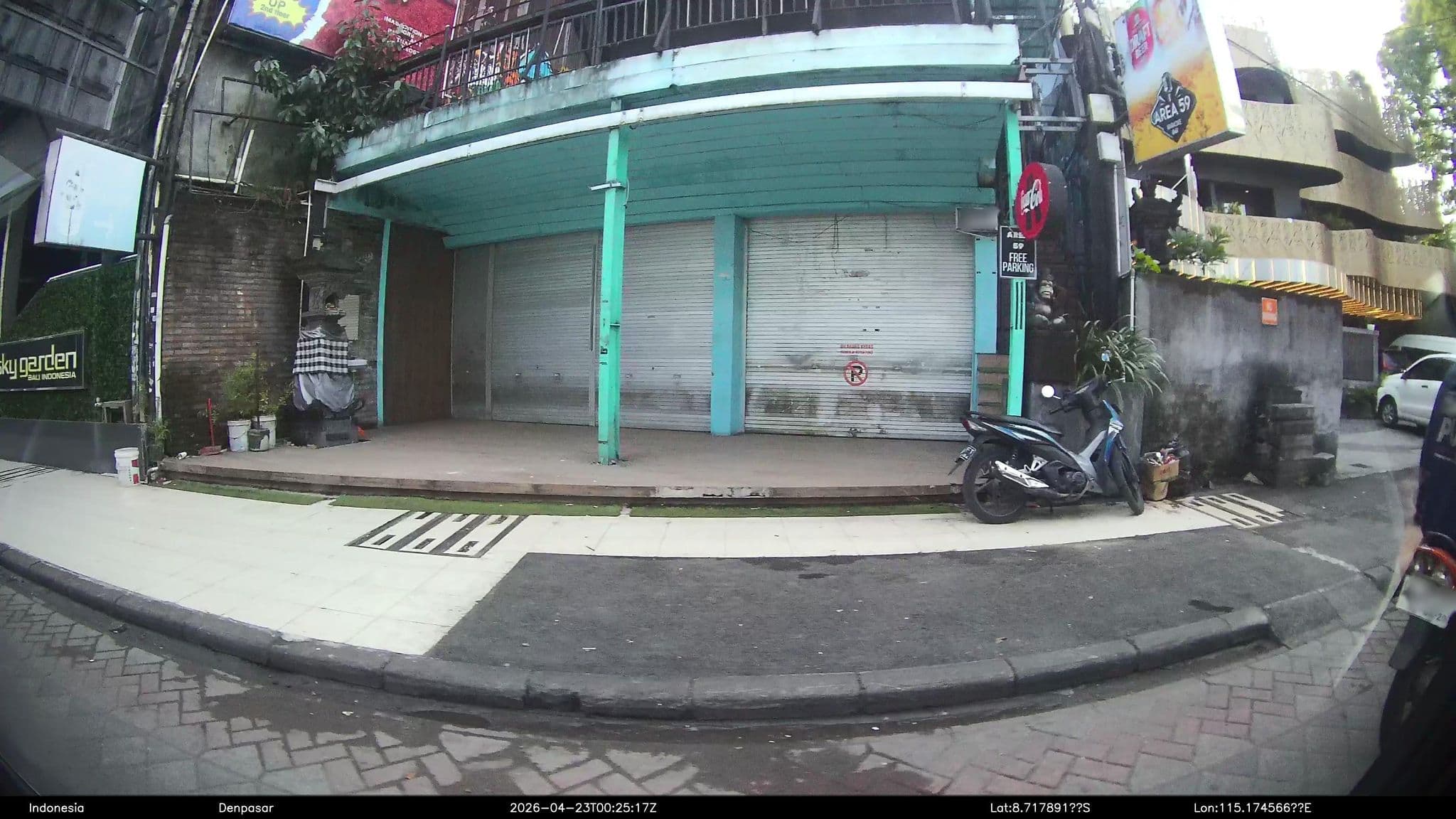 Street view near J4 Hotel, Kuta