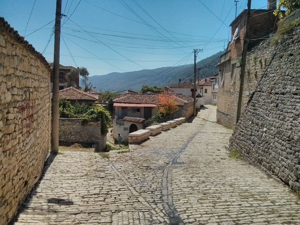 Street view near Guest House Nina, Berat — © janvanbekkum (CC BY-SA · Mapillary)