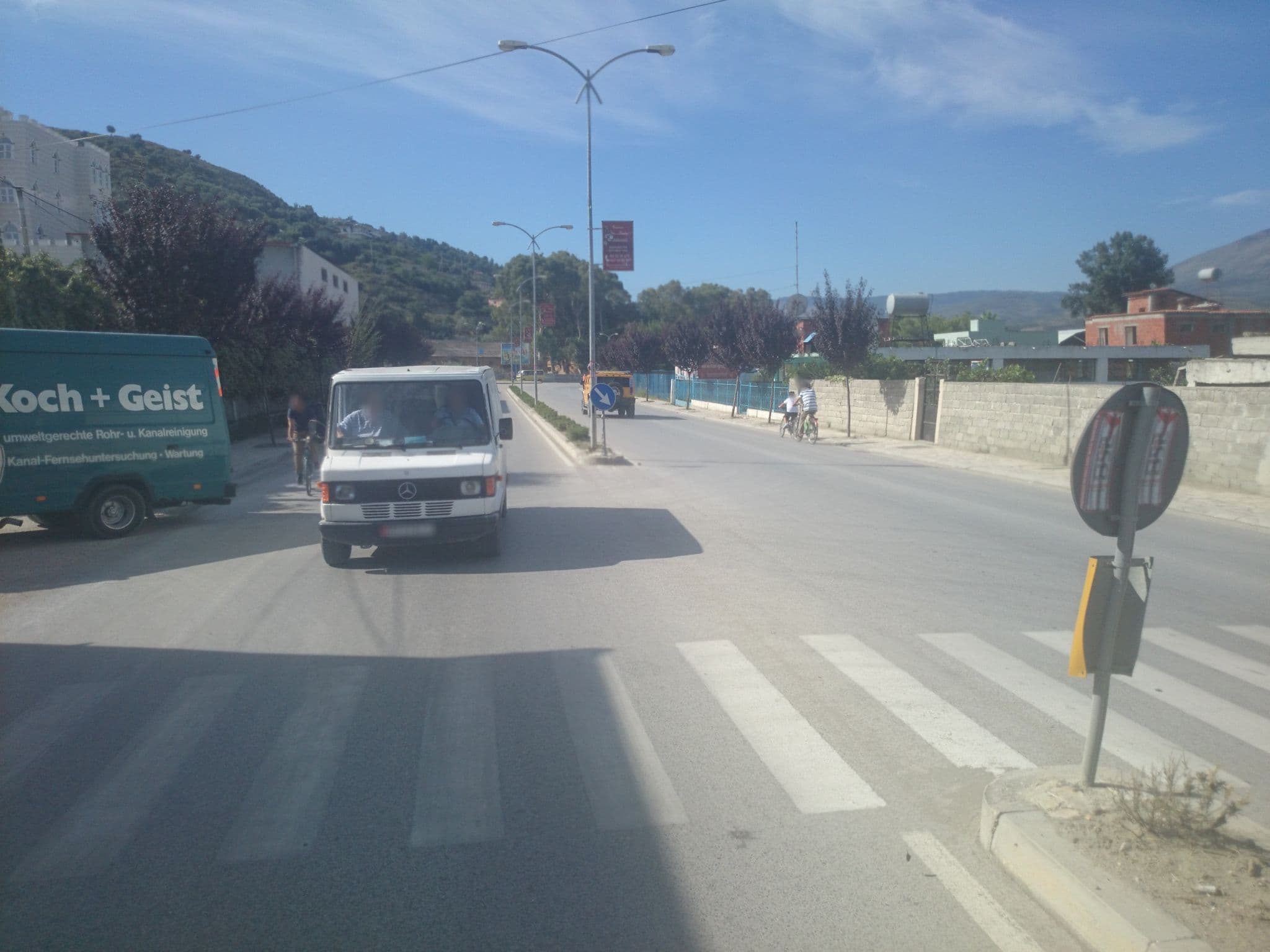 Street view near Aral Hostel & Travel, Dushnik — © malenki (CC BY-SA · Mapillary)