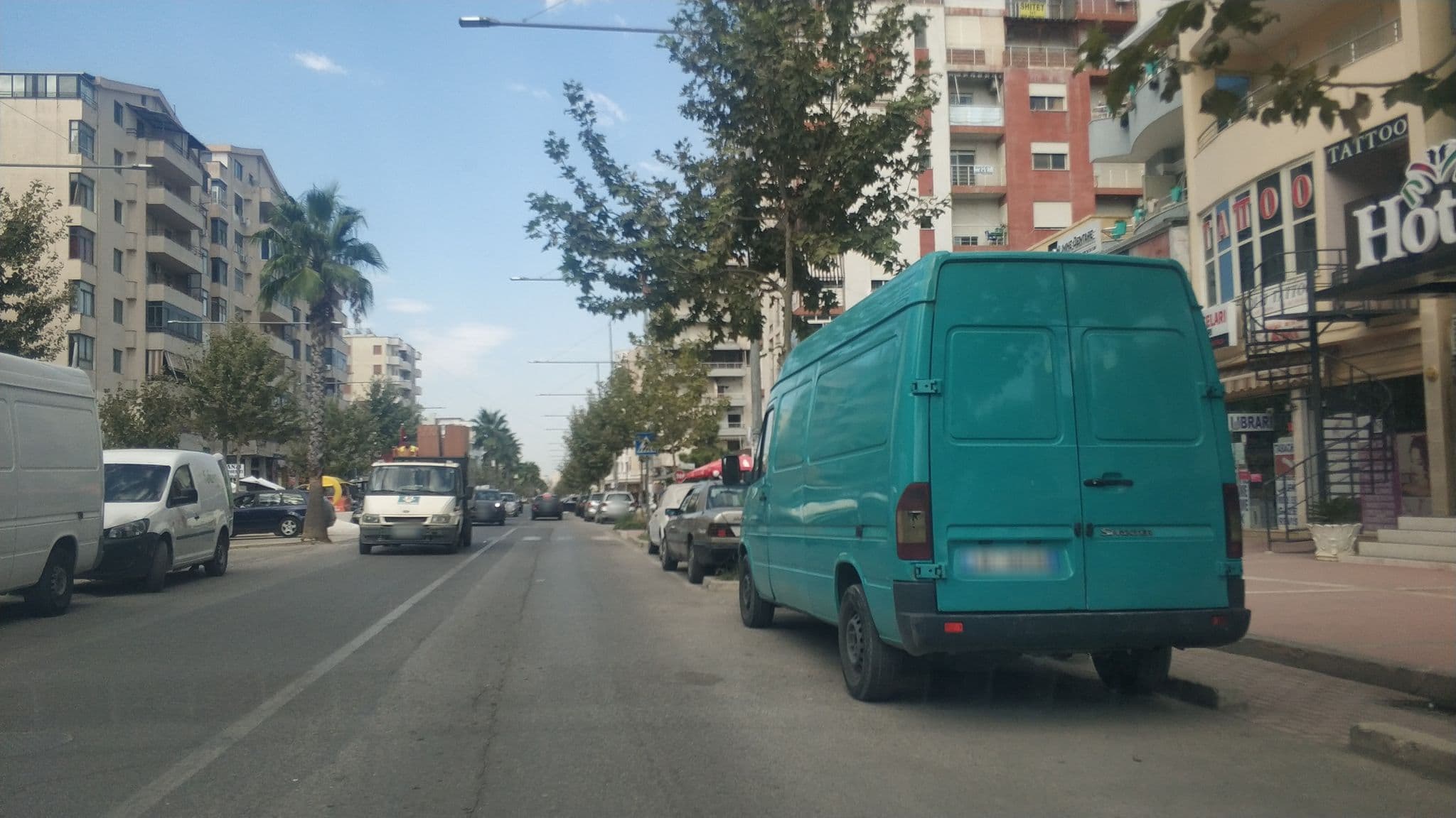 Street view near Villa La Mer Durrës, Rrashbull — © freddouhelk (CC BY-SA · Mapillary)
