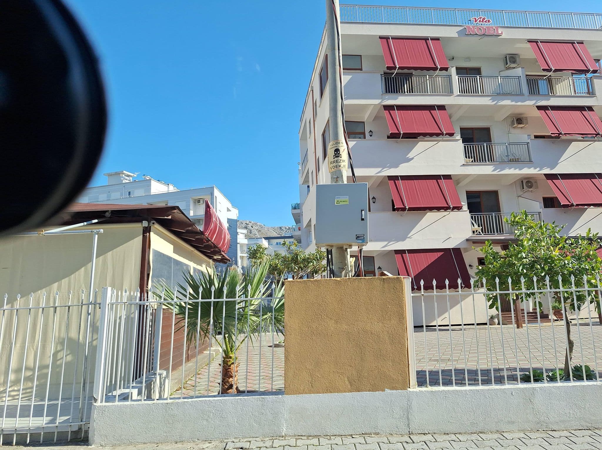 Street view near Kledi Hotel & Apartments, Shëngjin — © denisju_osm (CC BY-SA · Mapillary)