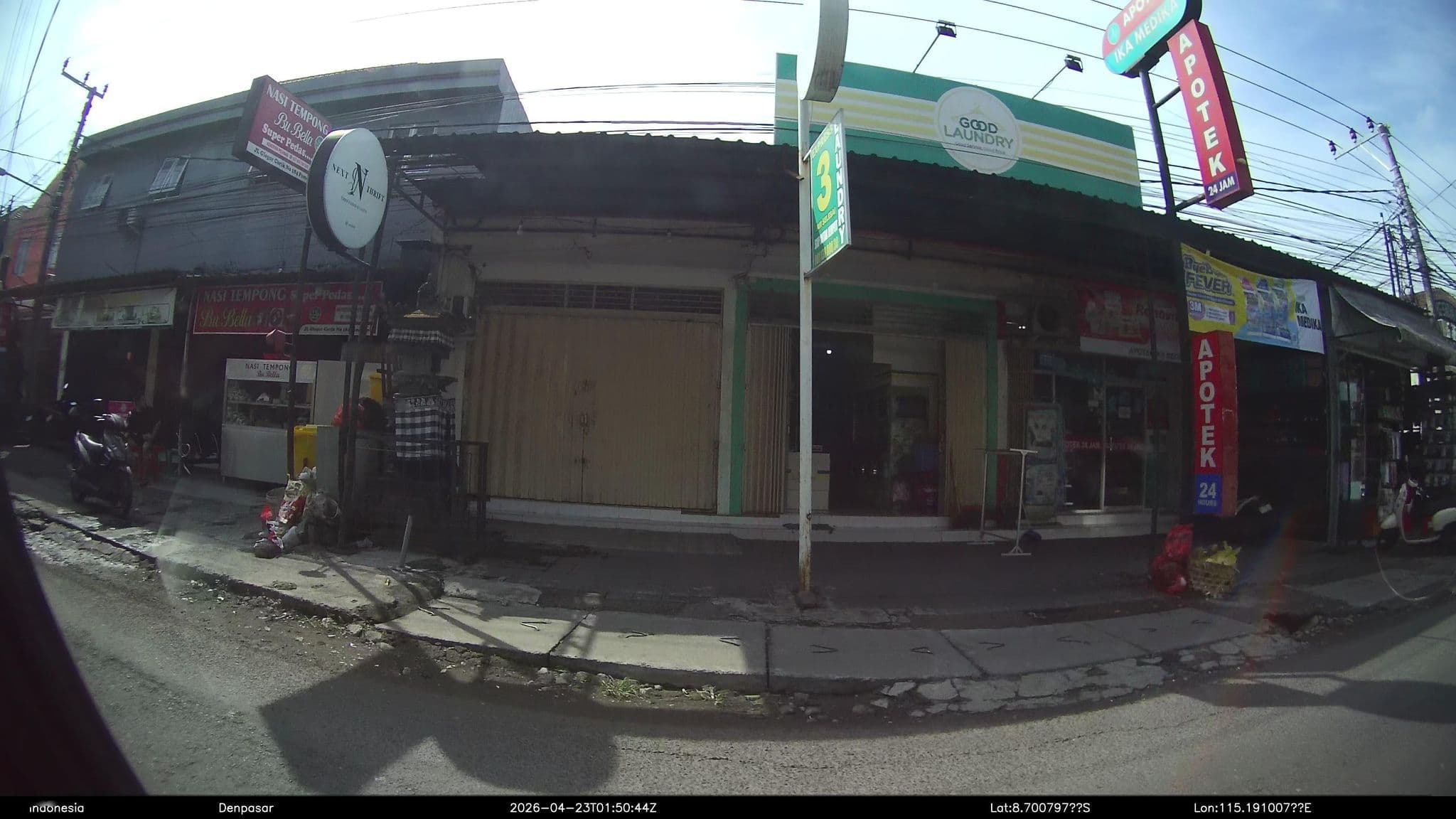 Street view near De'Lalis Home Stay, Legian