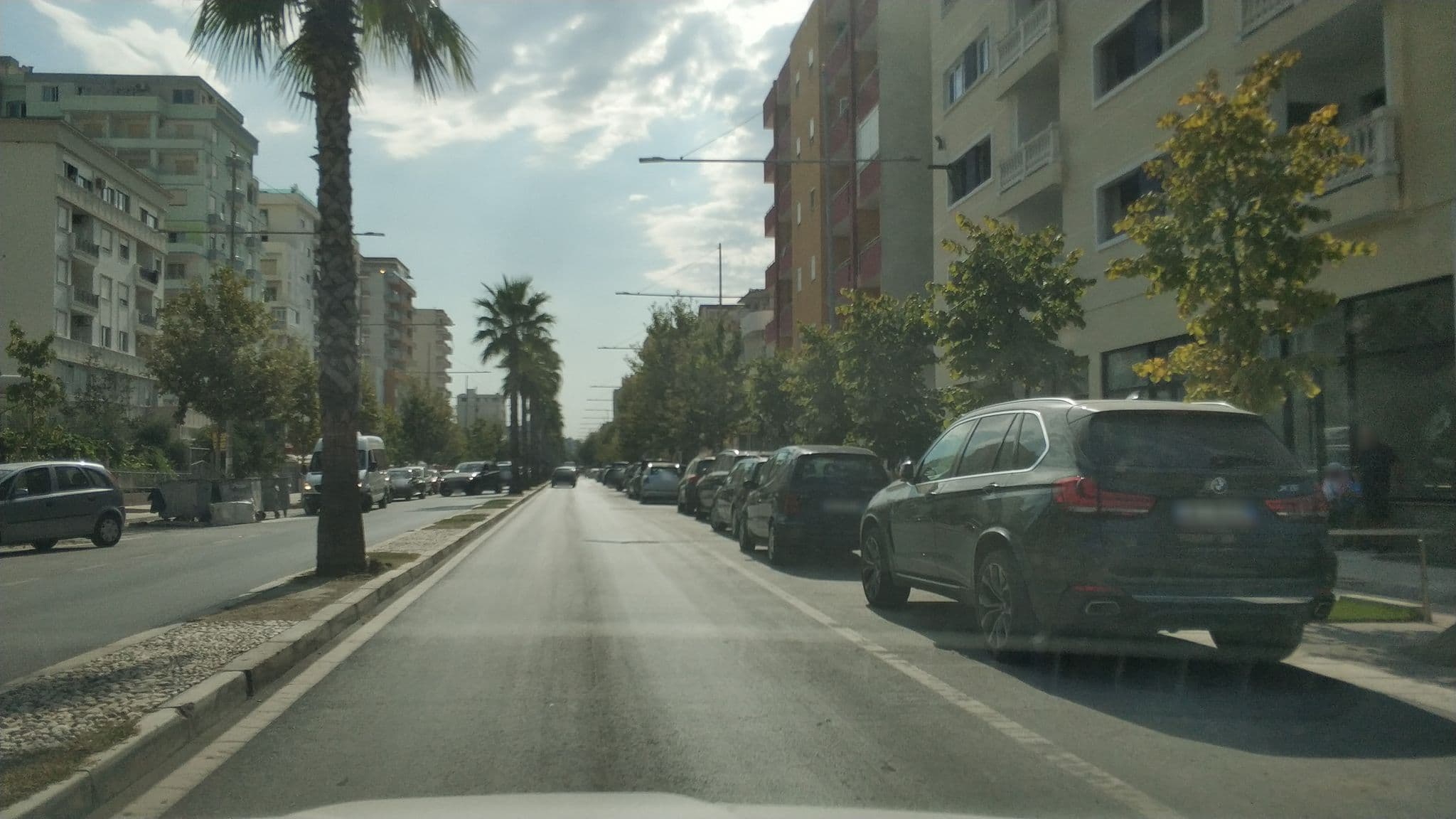 Street view near Casa Del Sol Sea Side, Durrës — © freddouhelk (CC BY-SA · Mapillary)