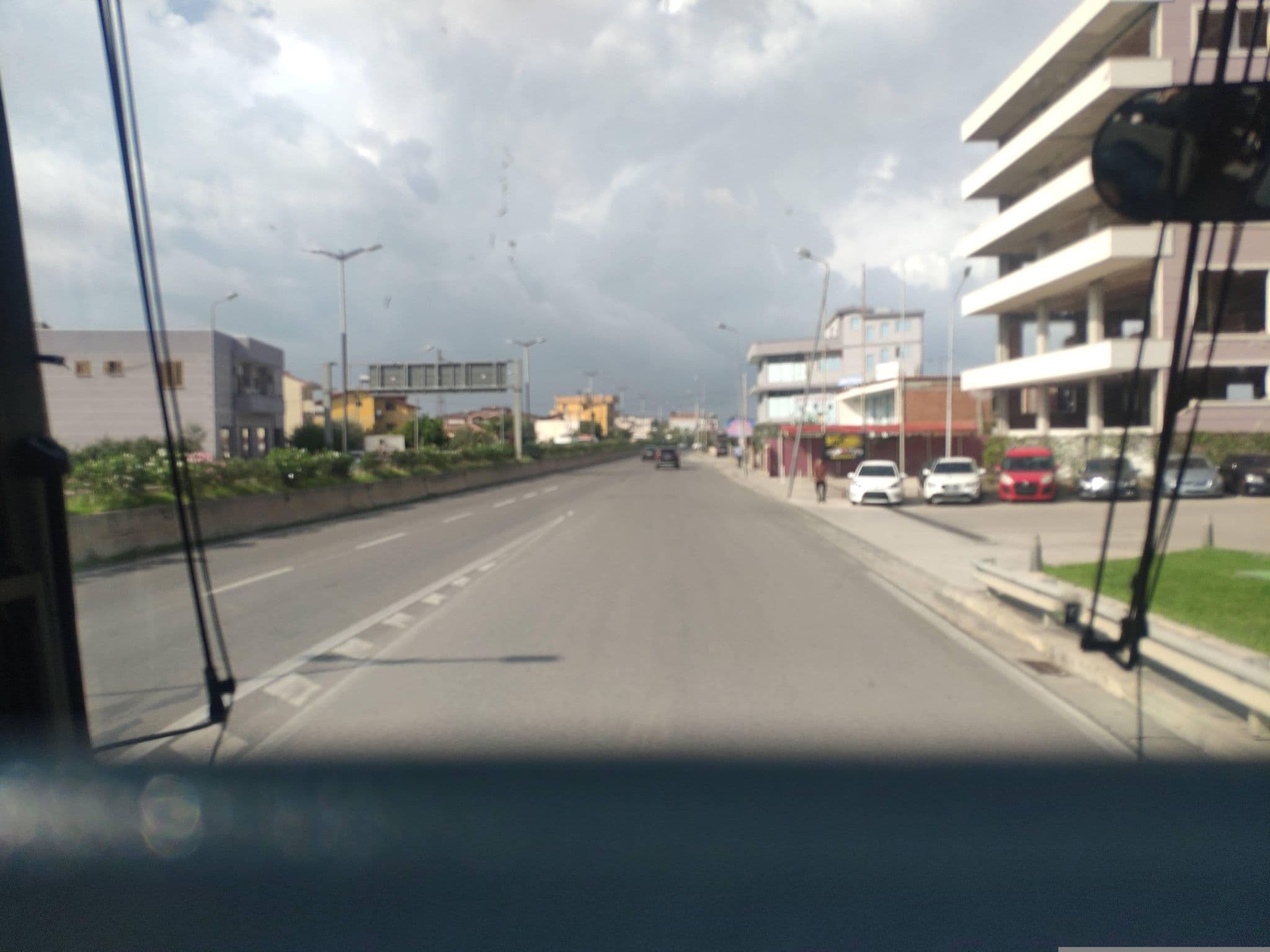 Street view near Dida Petrol - Karburant - Hotel - Bar - Restorant - Gomisteri - Servis, Durrës — © soepzi (CC BY-SA · Mapillary)