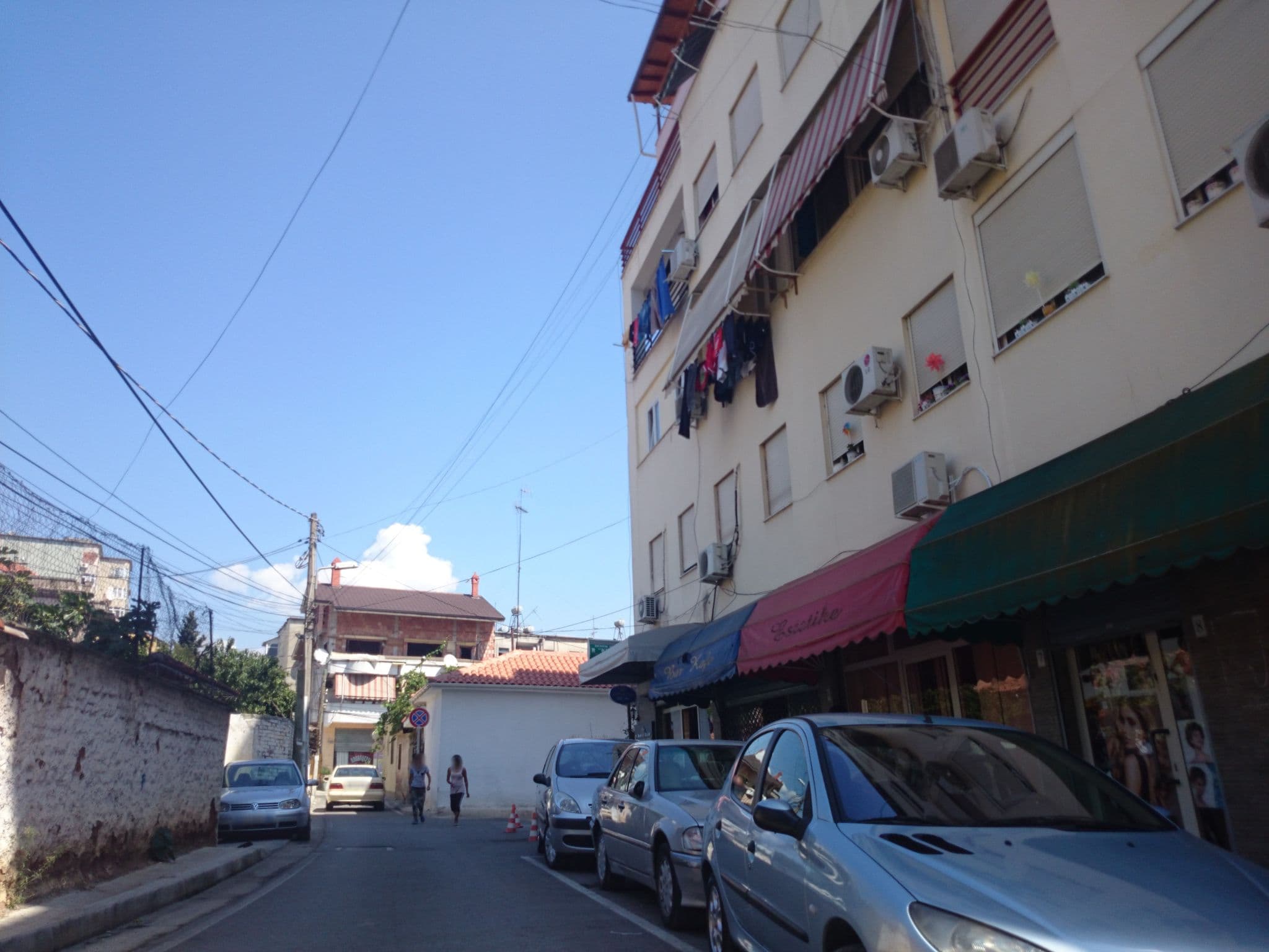 Street view near Tirana Days, Tirana — © malenki (CC BY-SA · Mapillary)