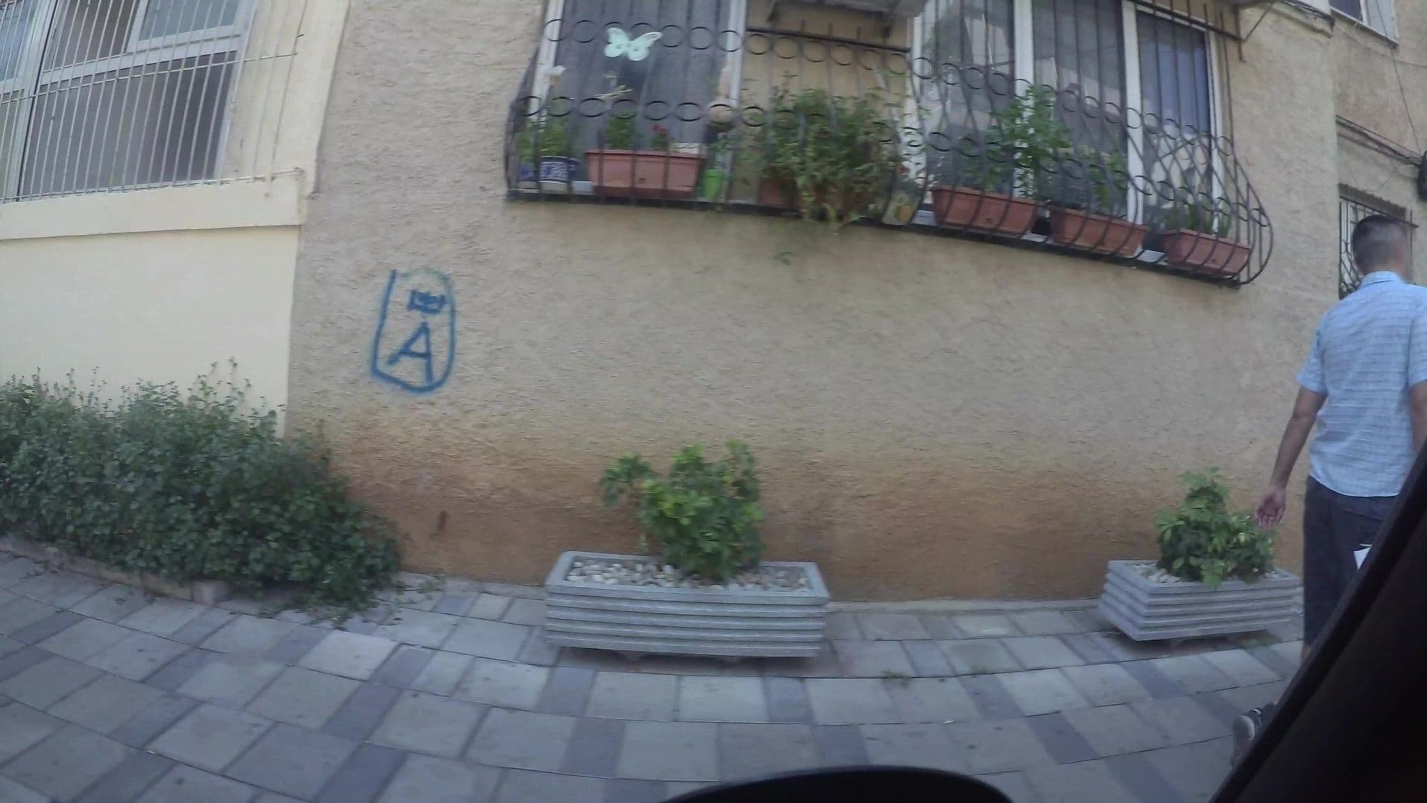 Street view near Freddy's Hotel, Tirana, Tirana — © kaart_3 (CC BY-SA · Mapillary)