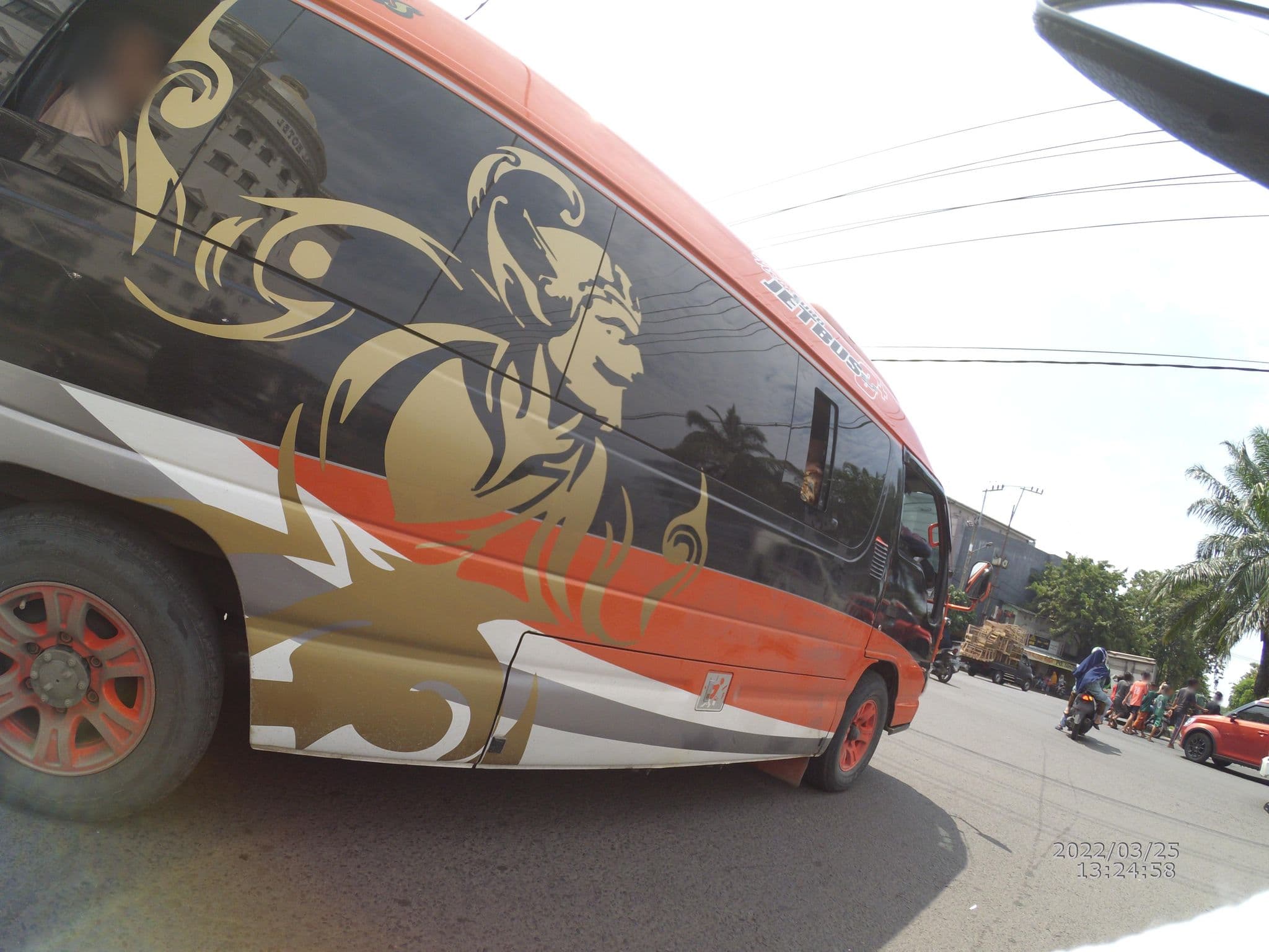 Street view near Quds Royal Hotel Surabaya, Surabaya — © maphunter_id (CC BY-SA · Mapillary)