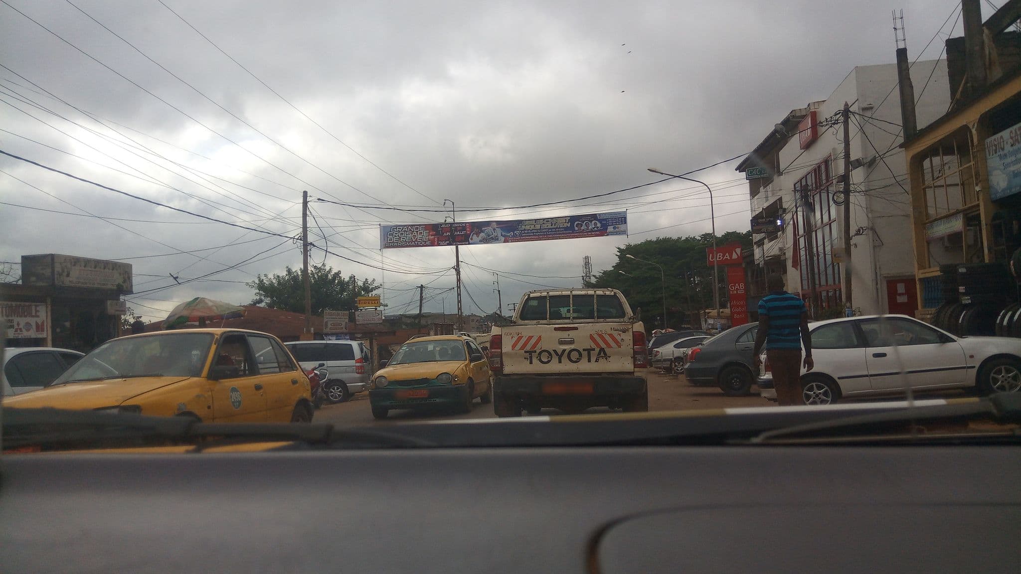 Street view near Florencia Hotel, Yaoundé — © dibloni (CC BY-SA · Mapillary)