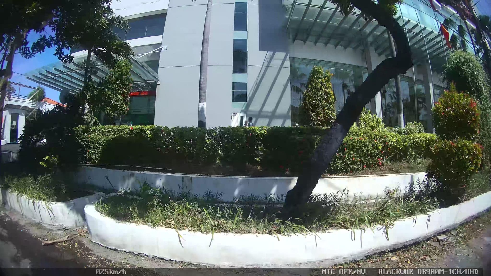 Street view near Harris Hotel & Conventions Gubeng, Surabaya — © kaart_2 (CC BY-SA · Mapillary)