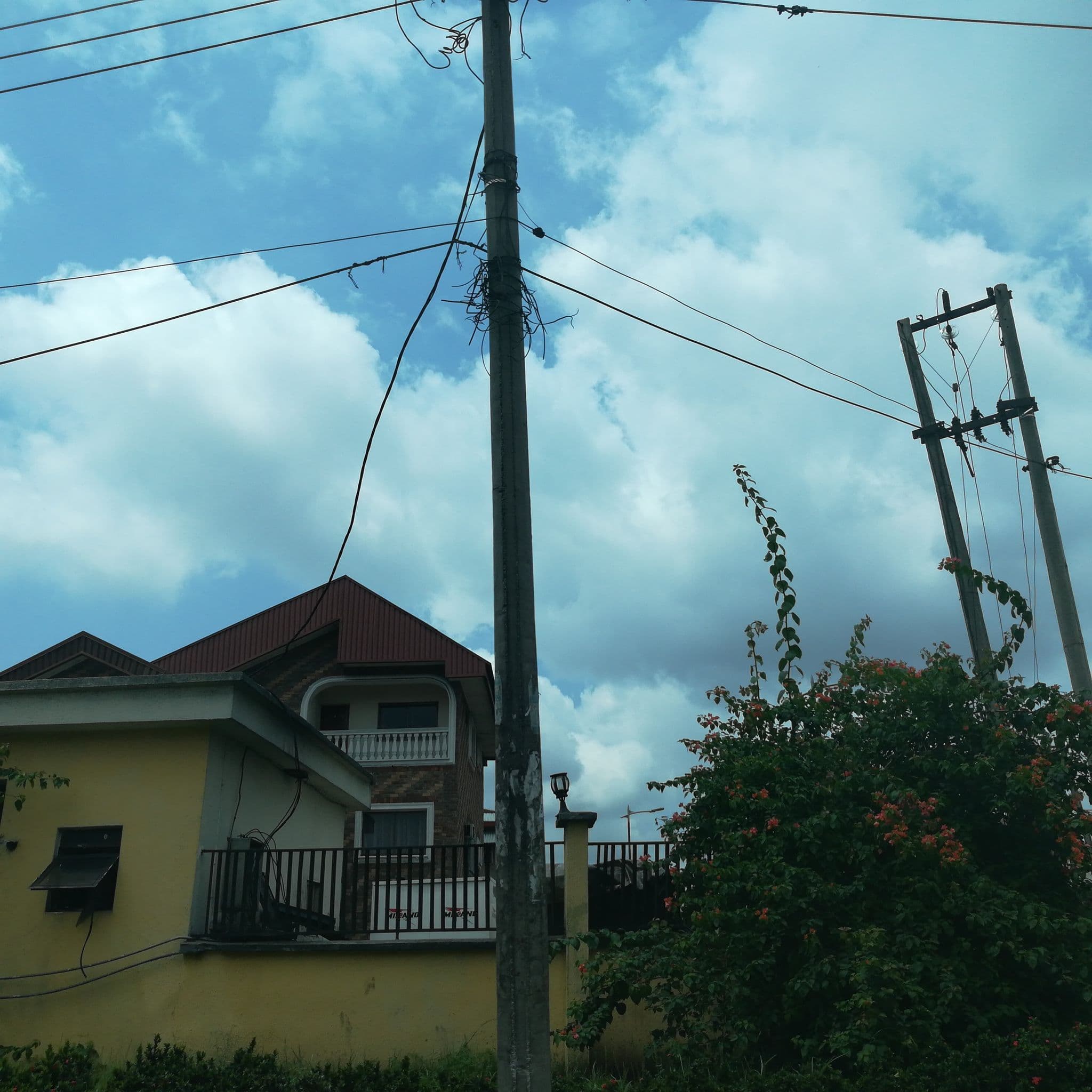 Street view near Jora Hotel, Port Harcourt — © ralebipim (CC BY-SA · Mapillary)