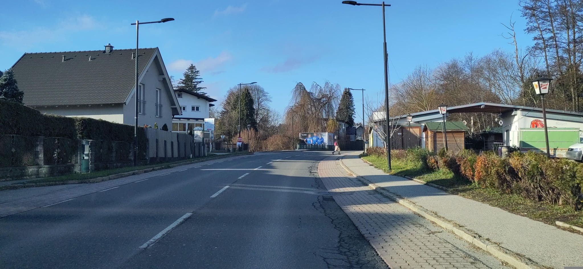 Street view near Hotel Wiental, Pressbaum — © consens_verkehrsplanung (CC BY-SA · Mapillary)