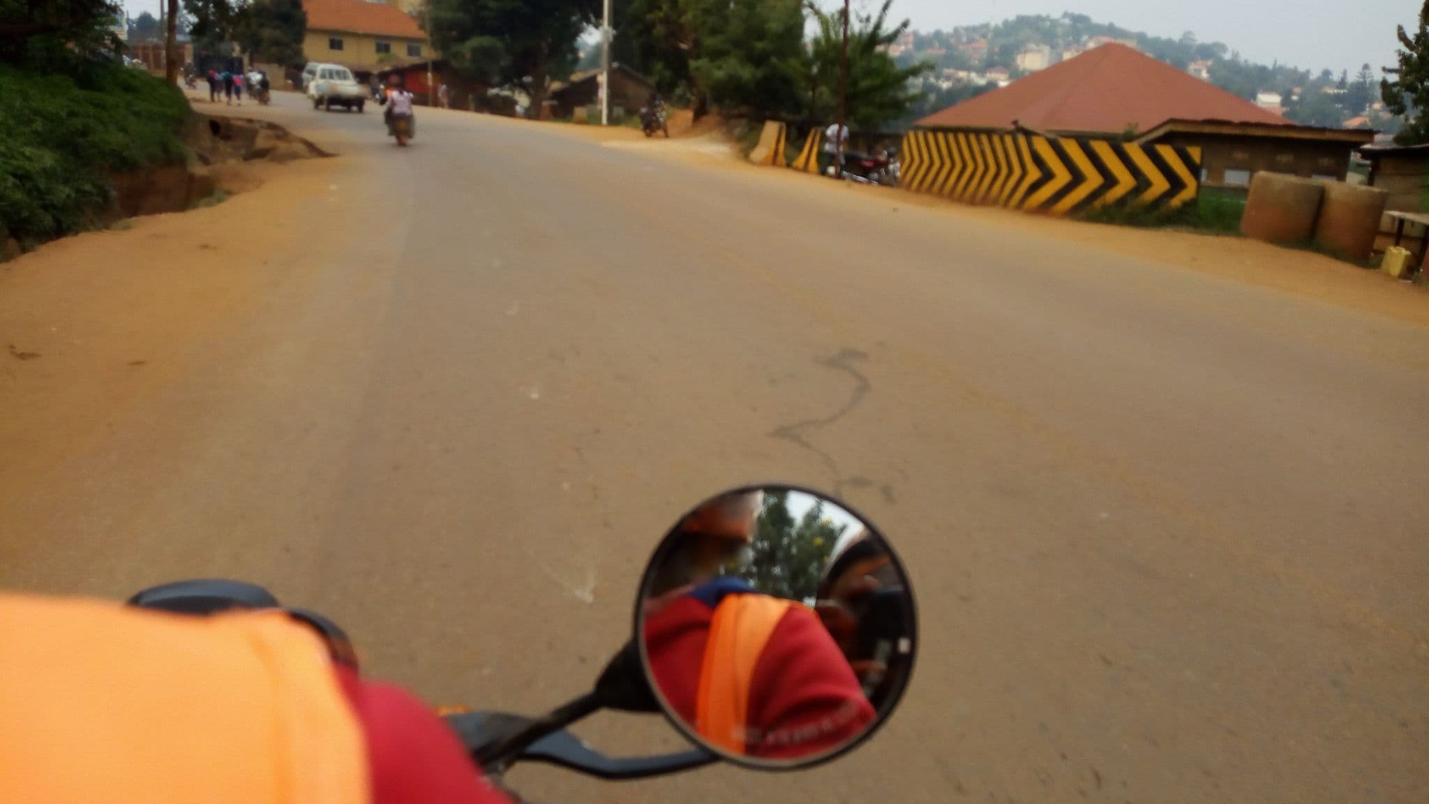 Street view near Ikaze Accomodations, Kireka — © beckymcandy (CC BY-SA · Mapillary)