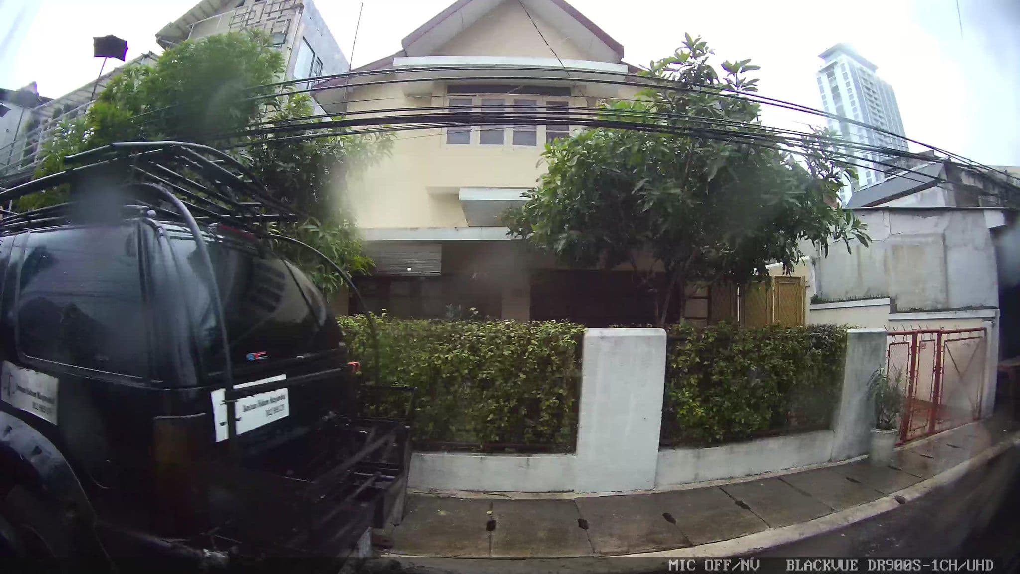 Street view near Hostel 35, Jakarta — © Kaart---LEFT (CC BY-SA · Mapillary)