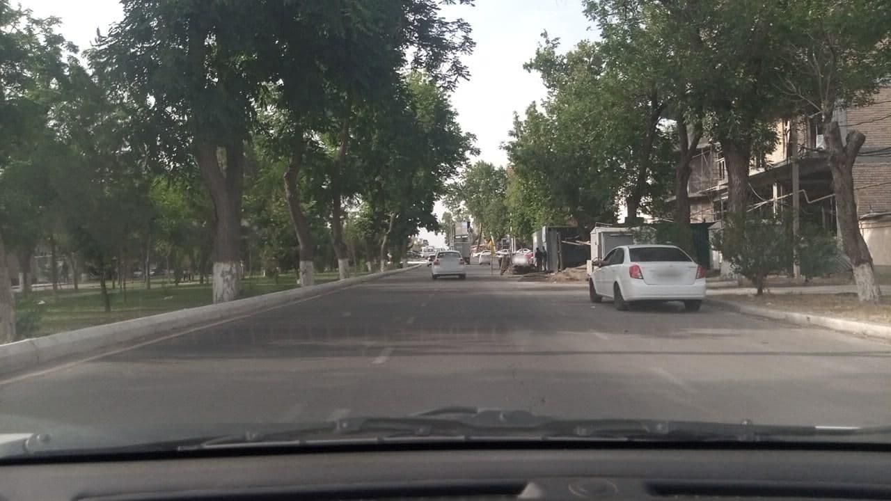 Street view near Badem Garden Hostel, Yunusobod — © sirojiddin520 (CC BY-SA · Mapillary)