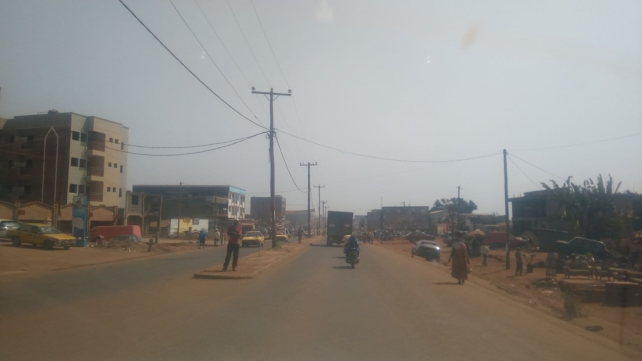 Street view near Confiance hôtel, Bafoussam — © albingasparetto (CC BY-SA · Mapillary)