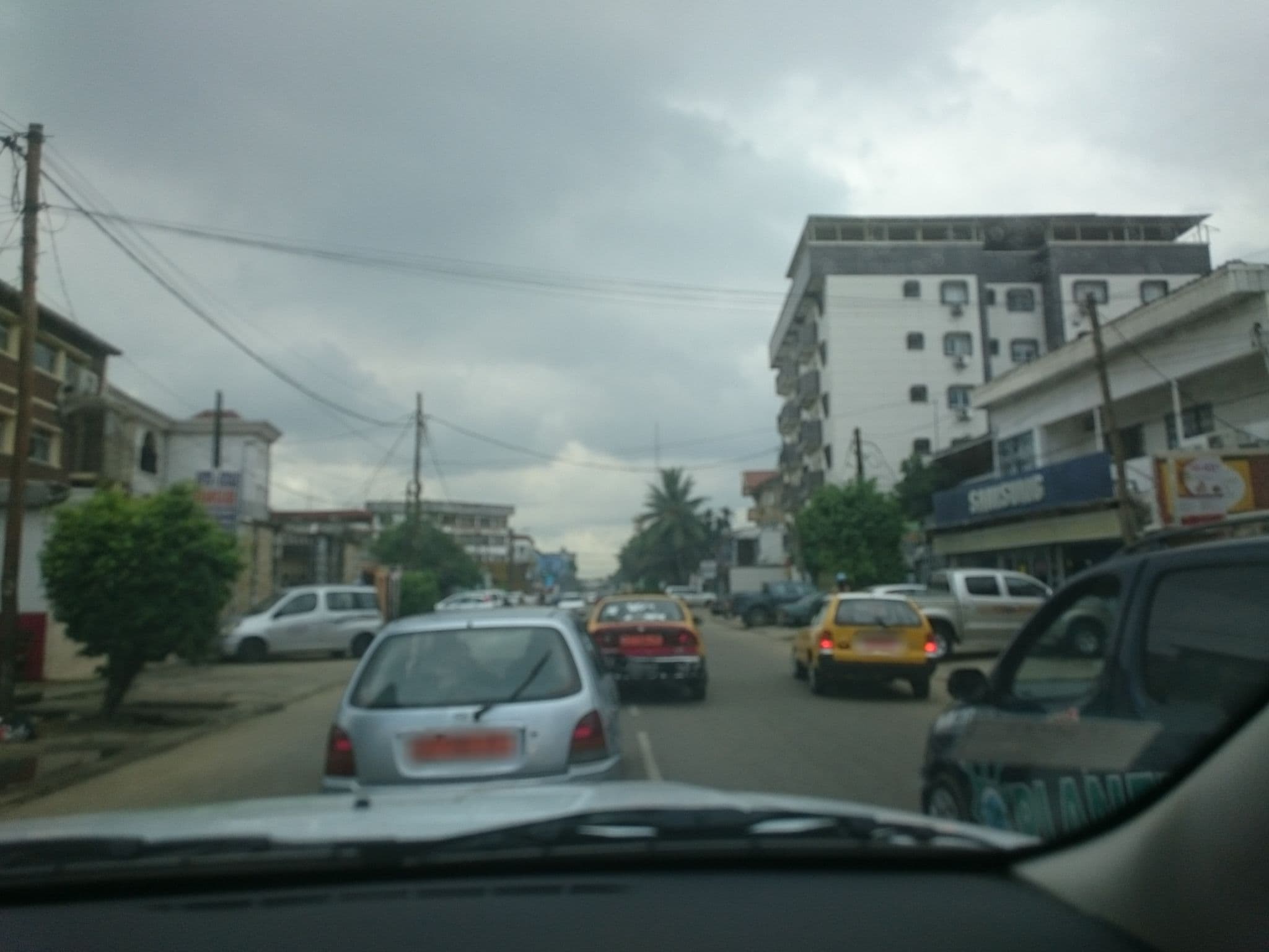 Street view near NOUBOU INTERNATIONAL HOTEL Bonapriso, Douala — © jeanfrancis (CC BY-SA · Mapillary)