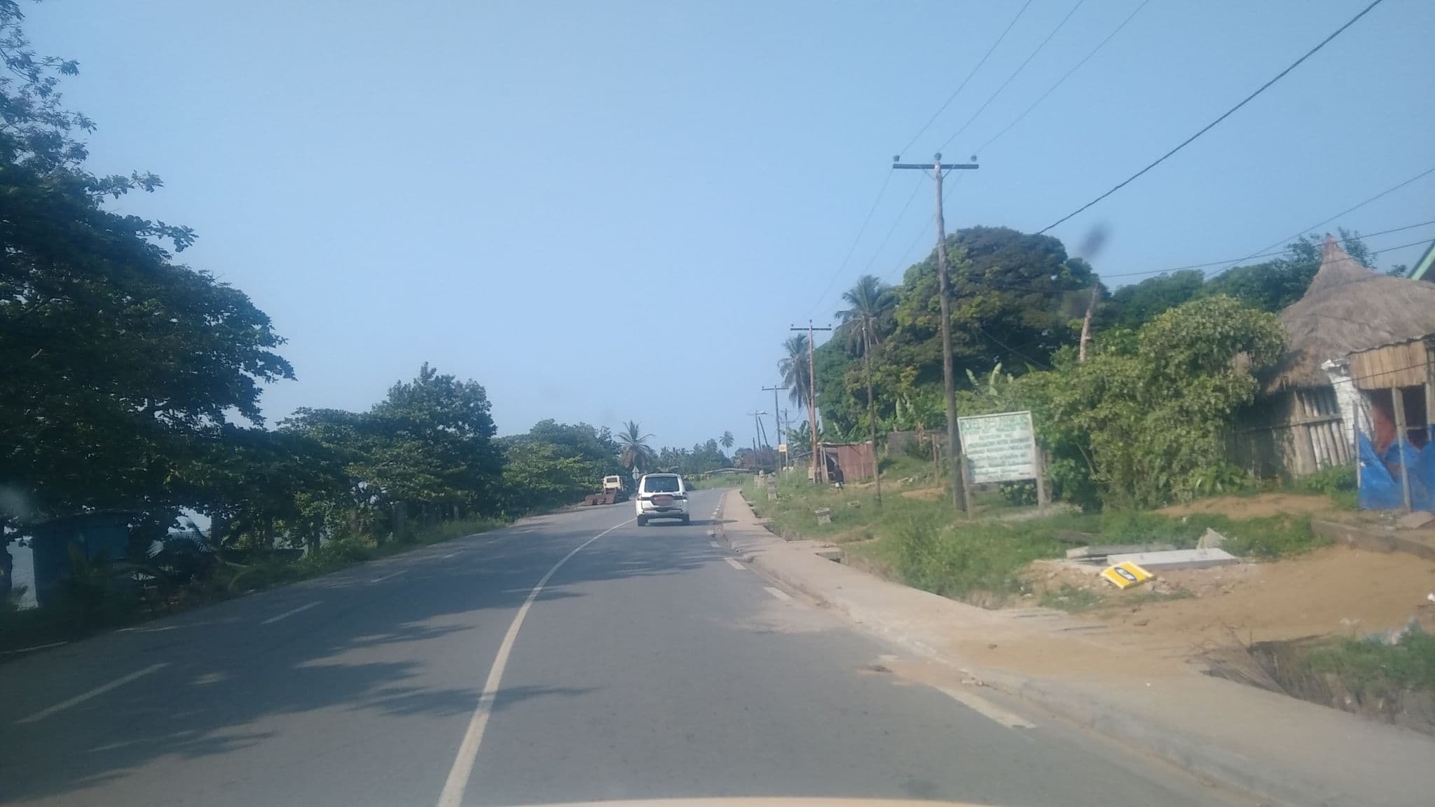 Street view near Hotel Des Pecheurs, Kribi — © albingasparetto (CC BY-SA · Mapillary)