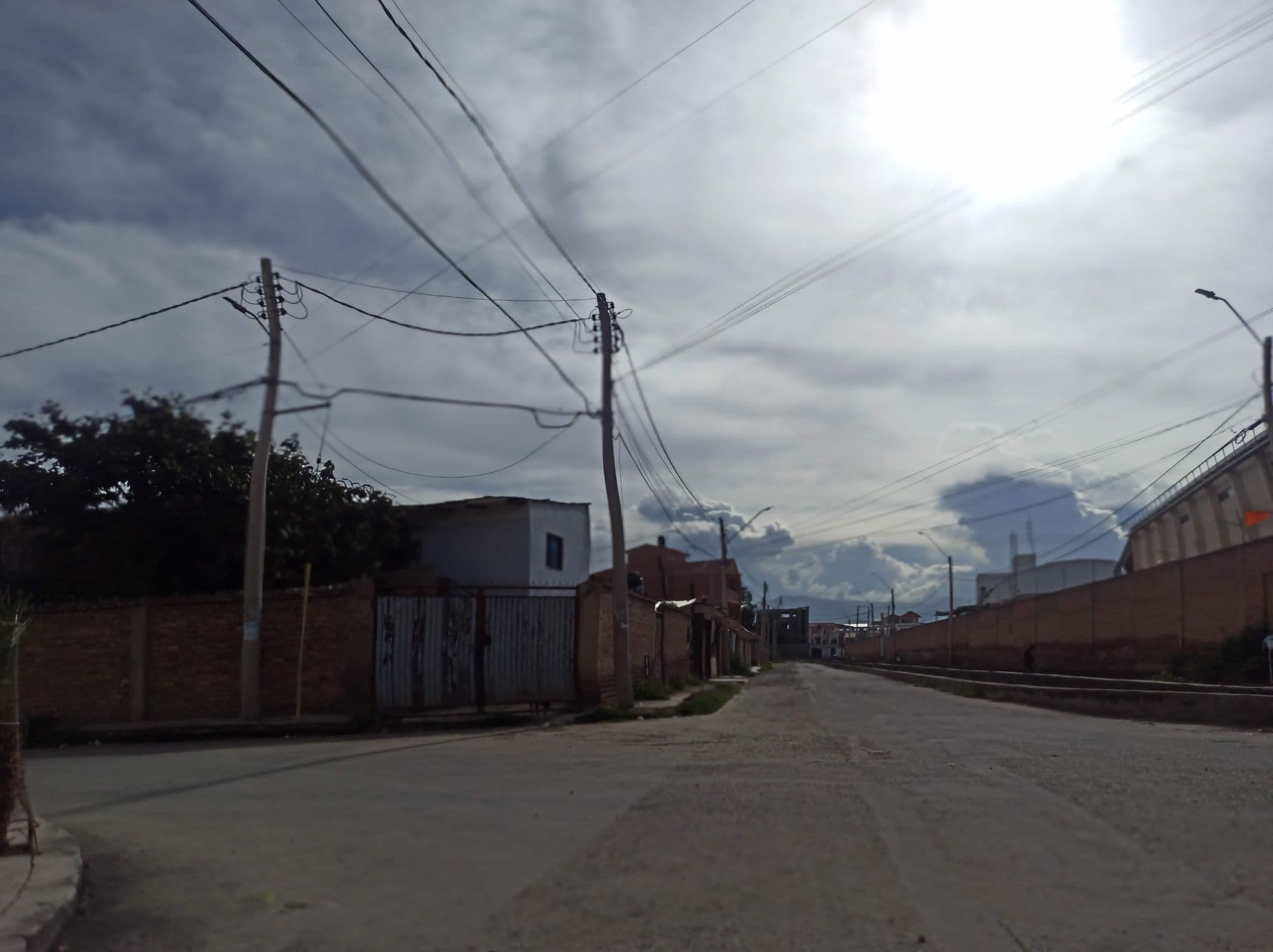 Street view near ONE apart, Colcapirhua — © juanfajardobo (CC BY-SA · Mapillary)
