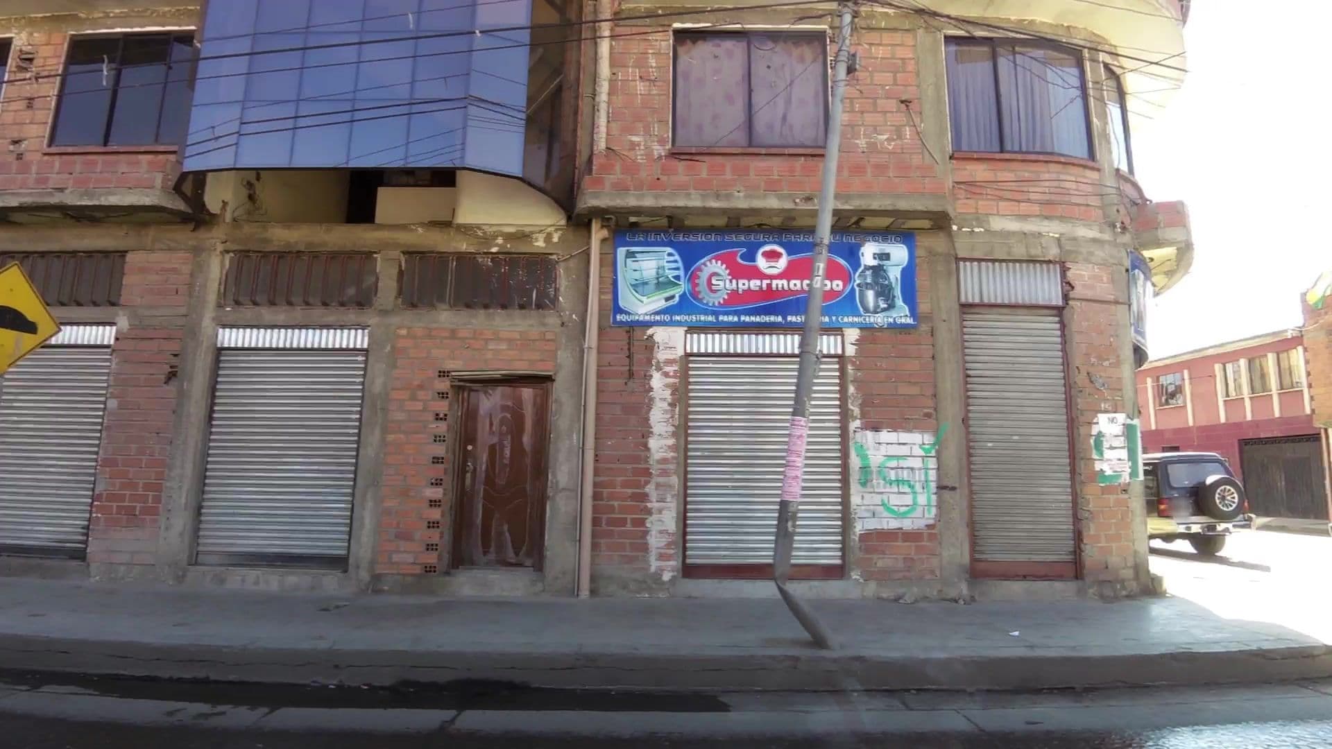 Street view near Hostal Golden Dream, La Paz — © kaartcam (CC BY-SA · Mapillary)
