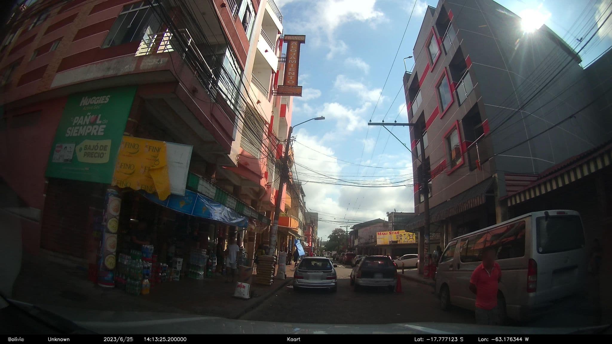 Street view near hostal Adventure 360, Santa Cruz de la Sierra — © kaart_2 (CC BY-SA · Mapillary)