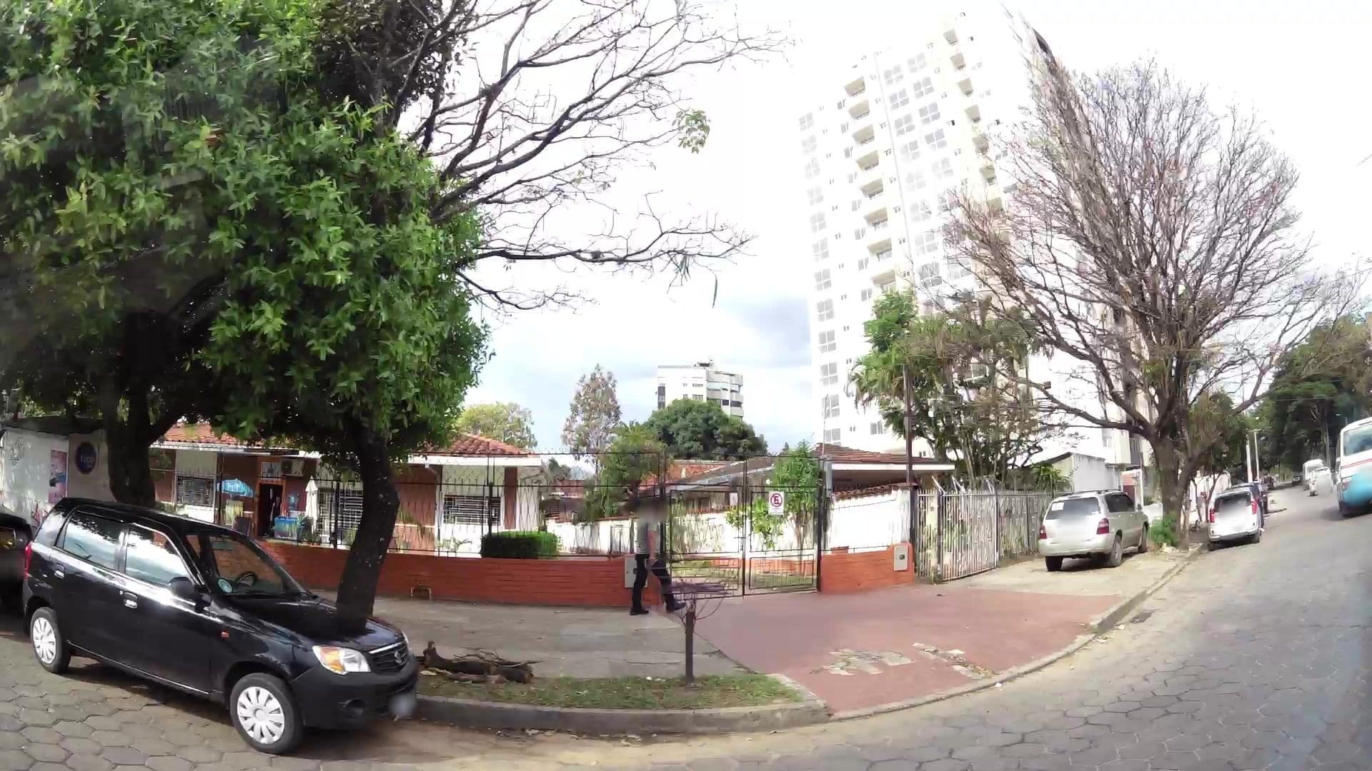 Street view near Urban Suites Apart Hotel, Santa Cruz de la Sierra — © kaartcam (CC BY-SA · Mapillary)