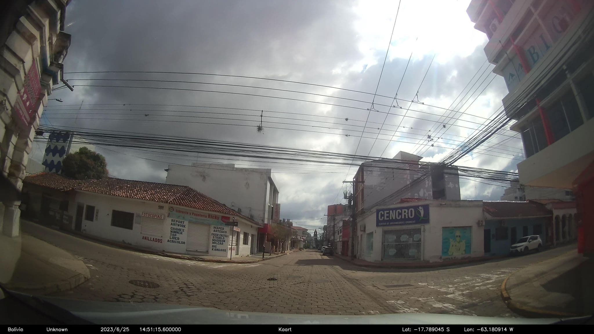 Street view near Of SANTA ROSA DE LA MINA, Santa Cruz de la Sierra — © kaart_2 (CC BY-SA · Mapillary)