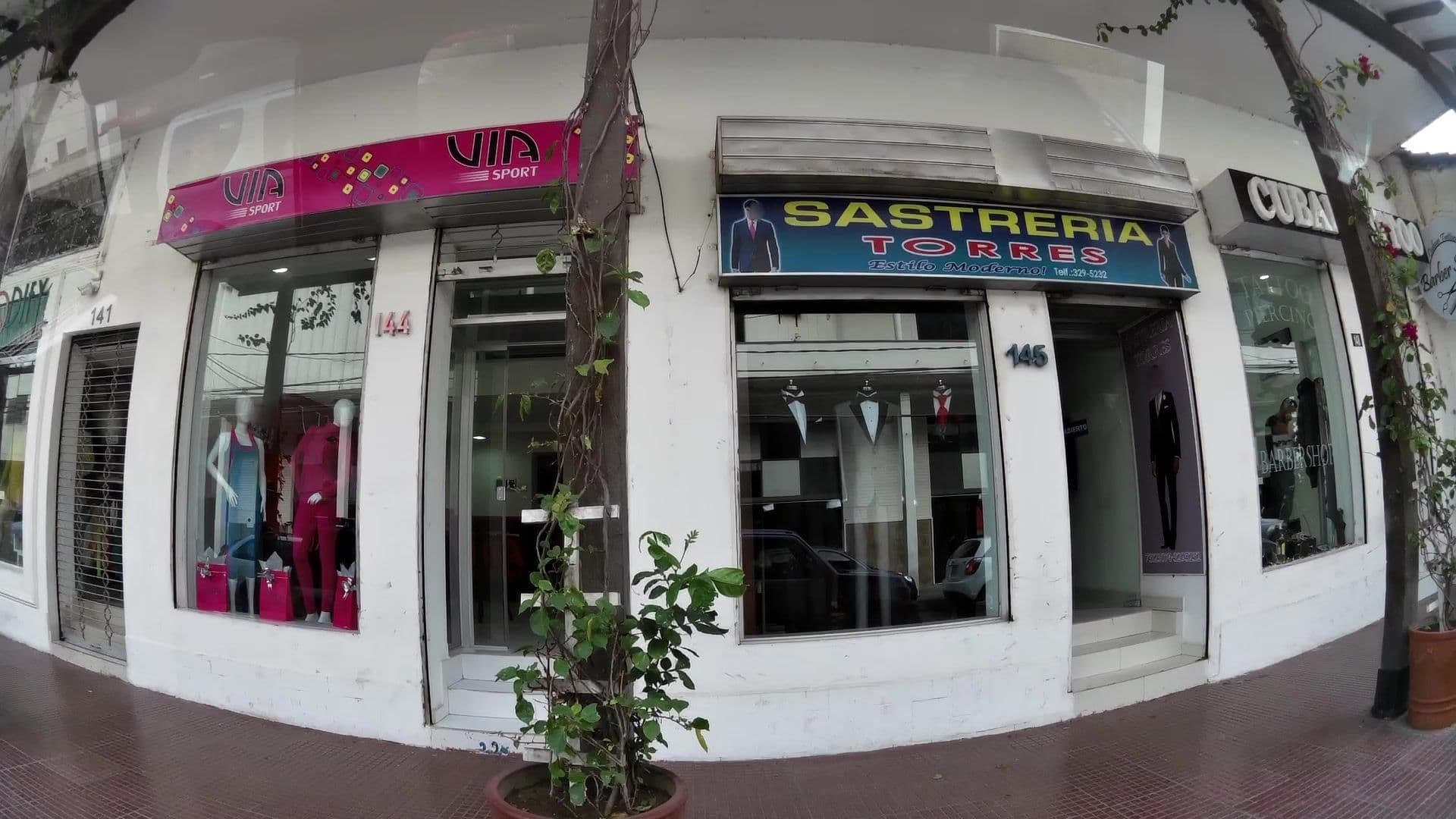 Street view near Hostal MAR ED, Santa Cruz de la Sierra — © kaartcam (CC BY-SA · Mapillary)