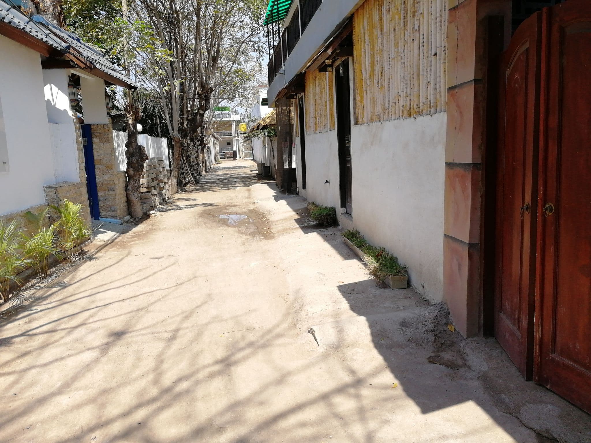 Street view near Bamboo Hideway, Gili Trawangan