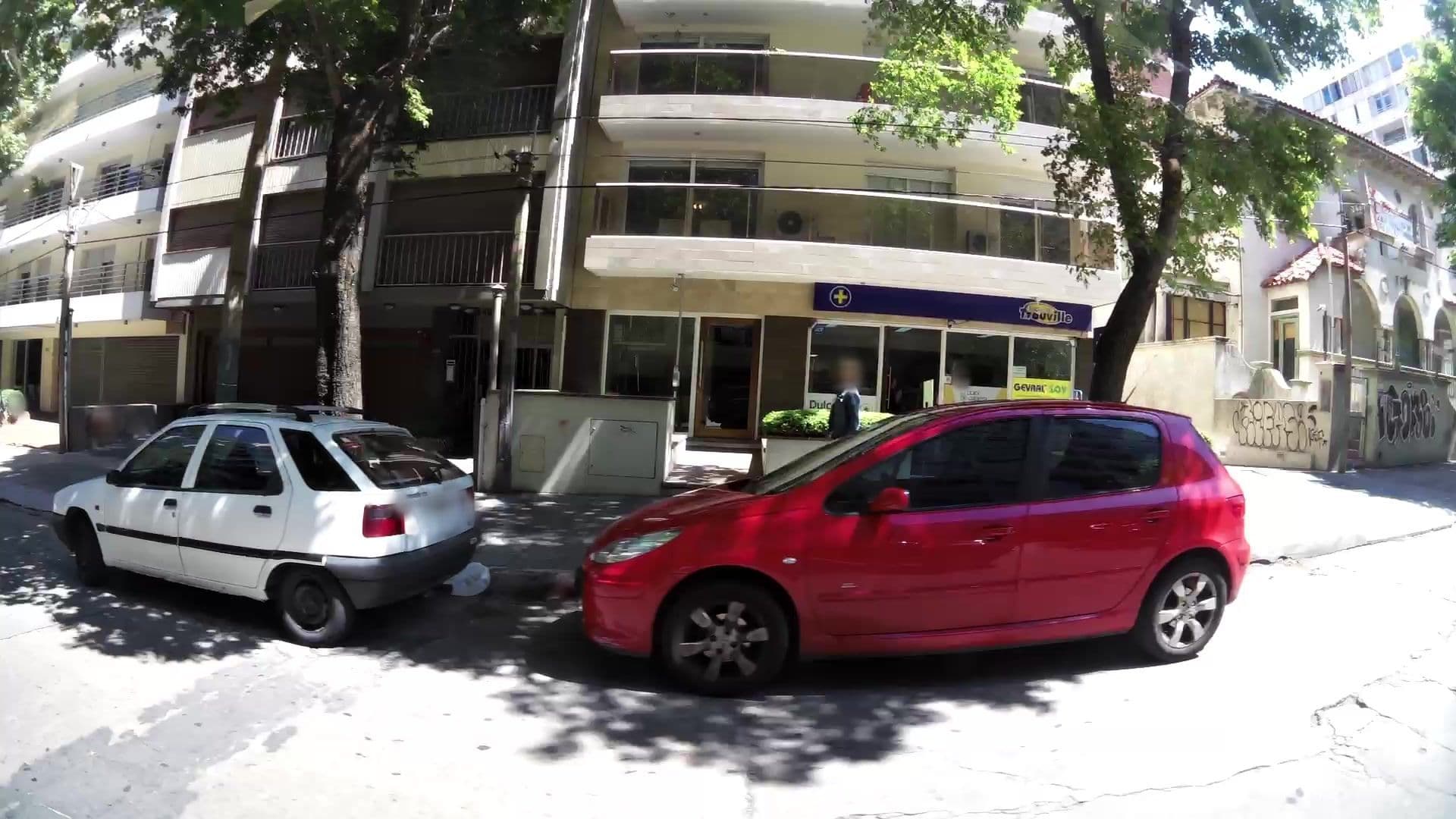 Street view near Pocitos Plaza Hotel - Hoteles en Montevideo, Montevideo — © kaartcam (CC BY-SA · Mapillary)