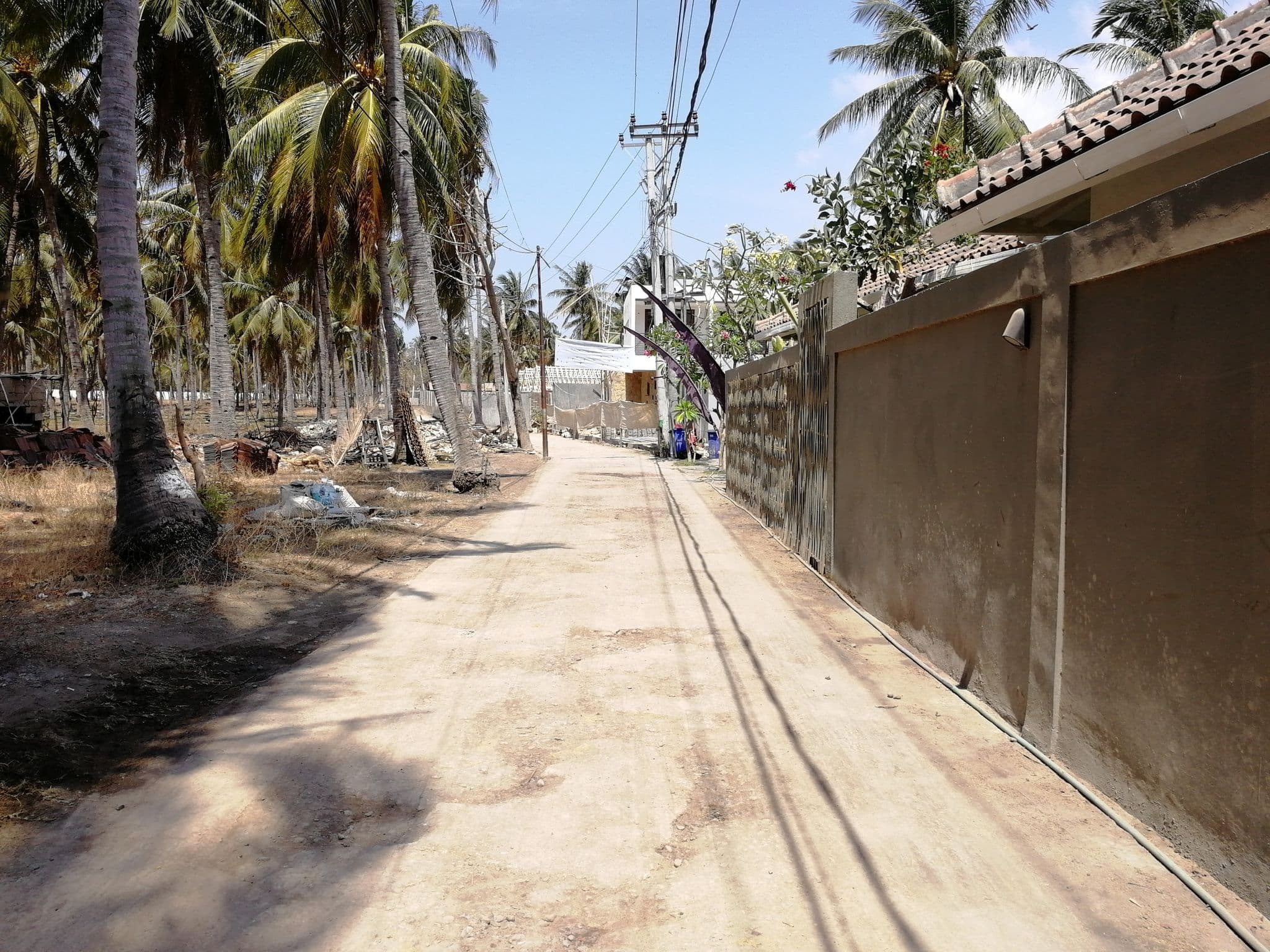Street view near Khumba villa, Gili Trawangan