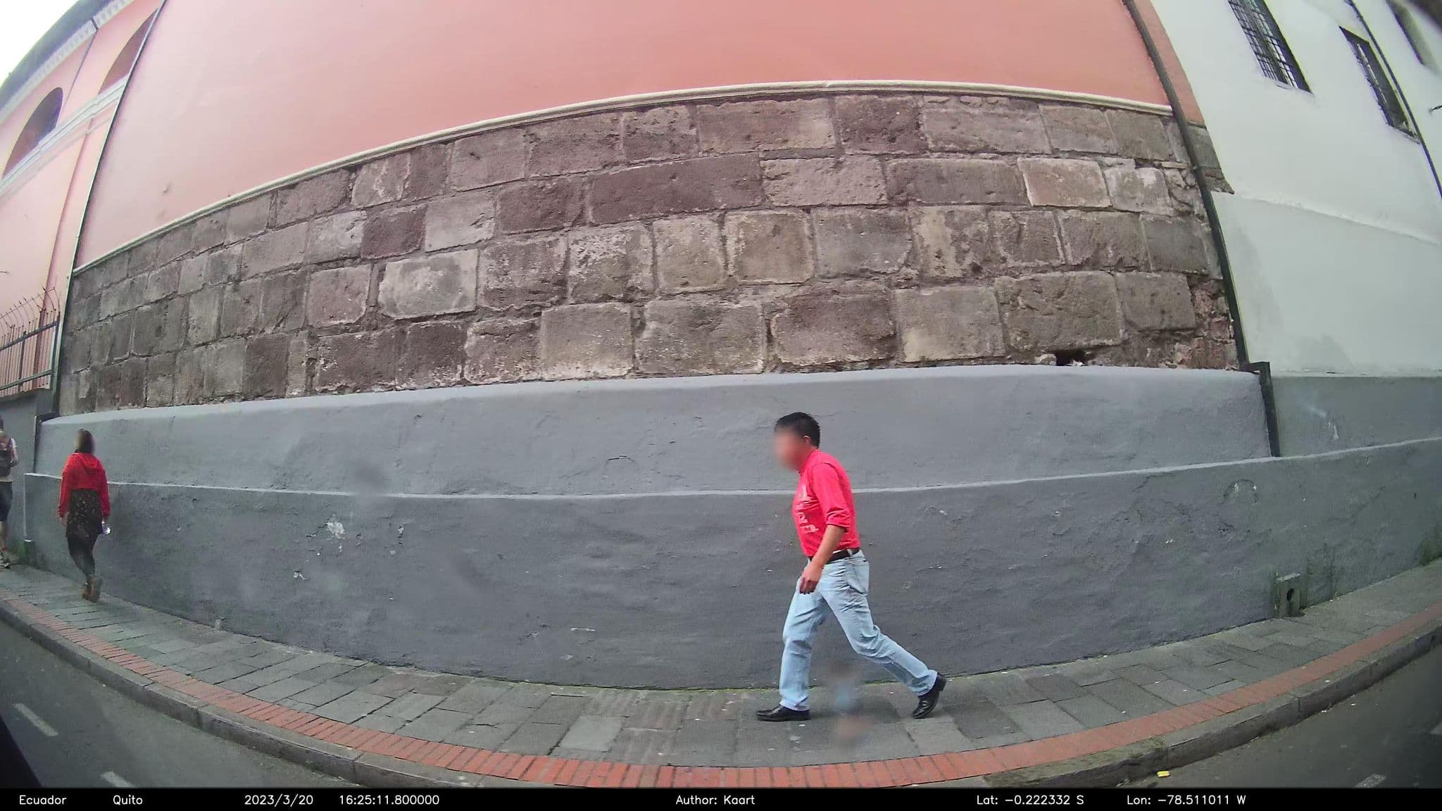 Street view near Friends Hotel & Rooftop — Hotel Boutique, Quito — © kaart_2 (CC BY-SA · Mapillary)