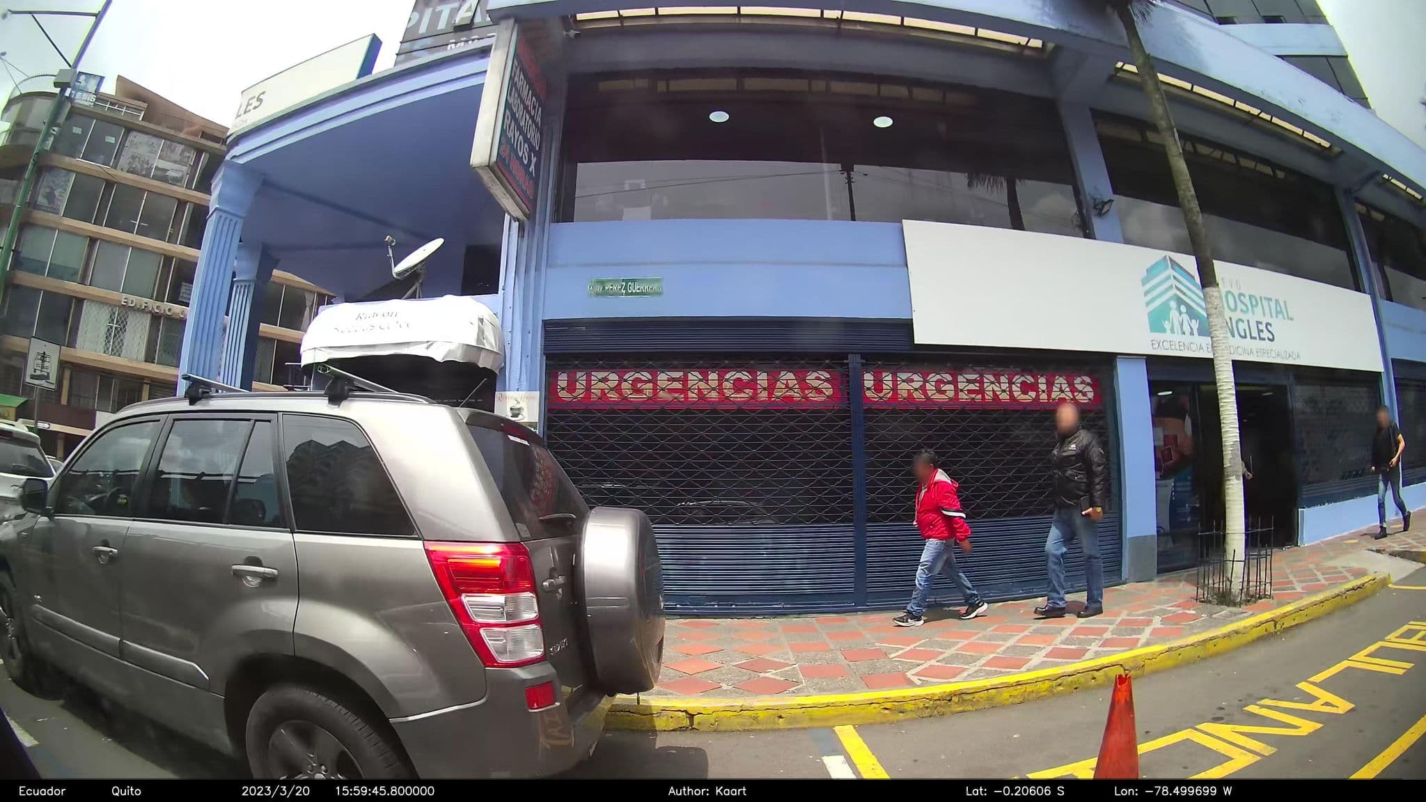 Street view near Hostal Tayupanda, Quito — © kaart_2 (CC BY-SA · Mapillary)