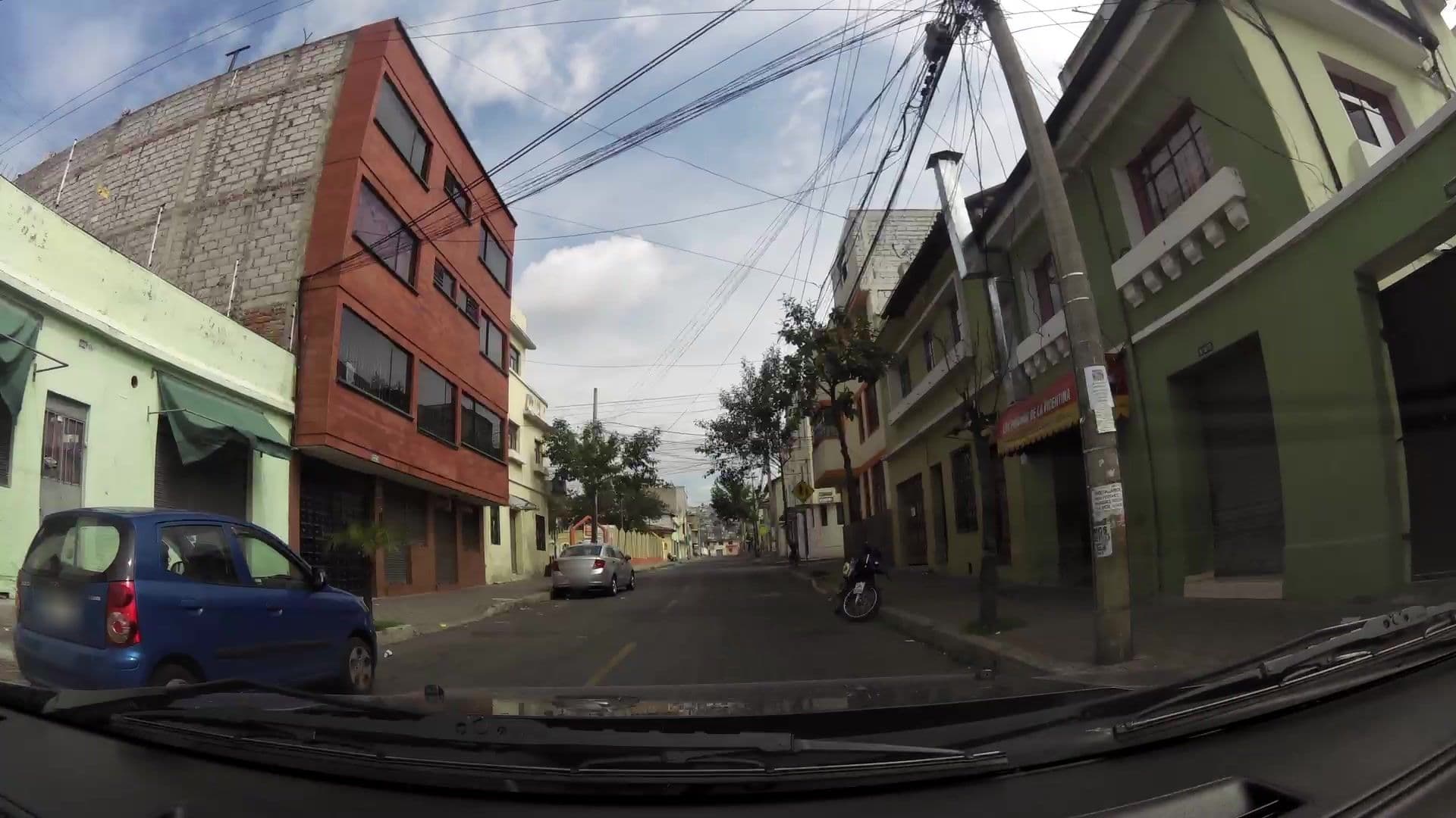 Street view near DELUX TECHNOLOGY JV, Quito — © kaartcam (CC BY-SA · Mapillary)