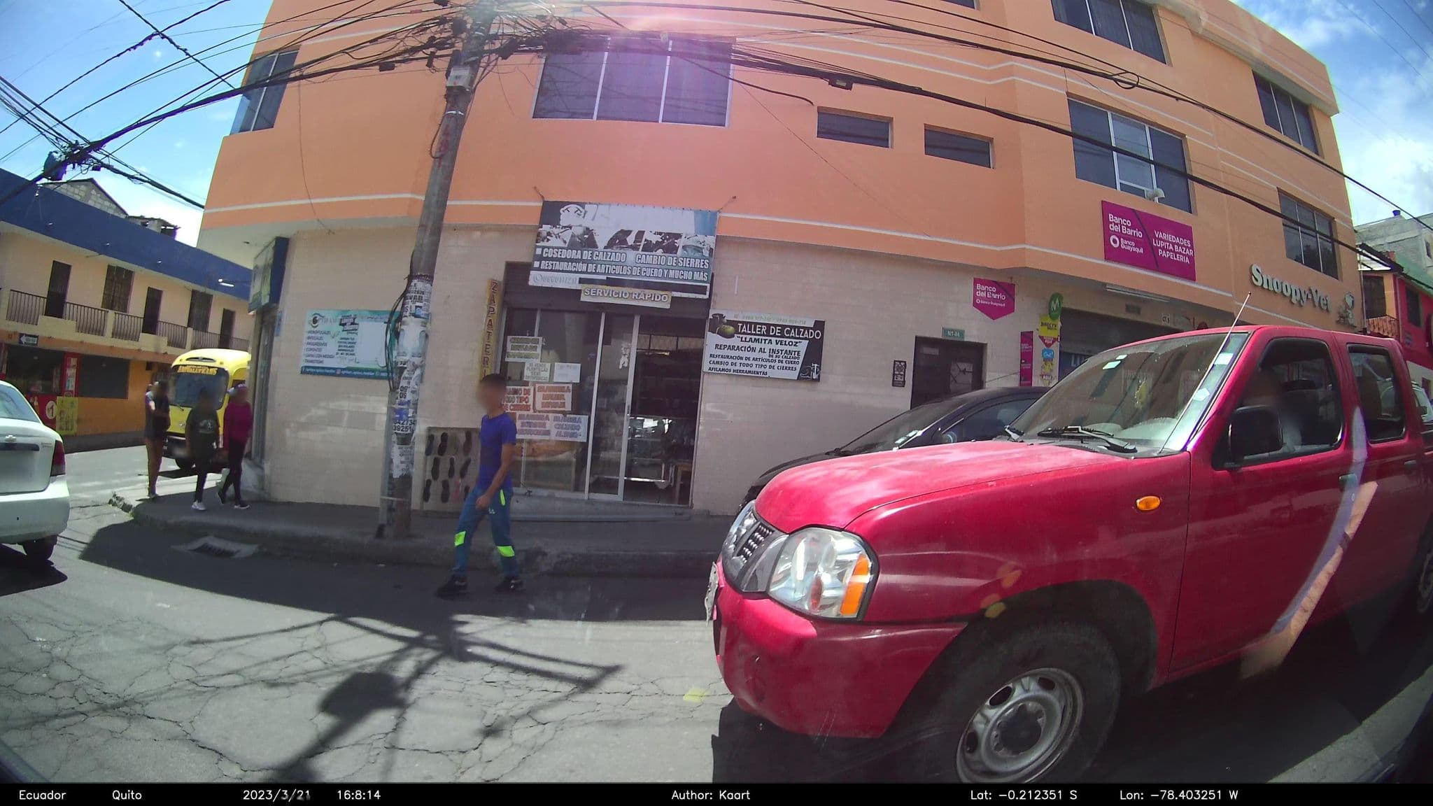 Street view near Alta Sierra Outdoors, Oyambarillo — © kaart_2 (CC BY-SA · Mapillary)
