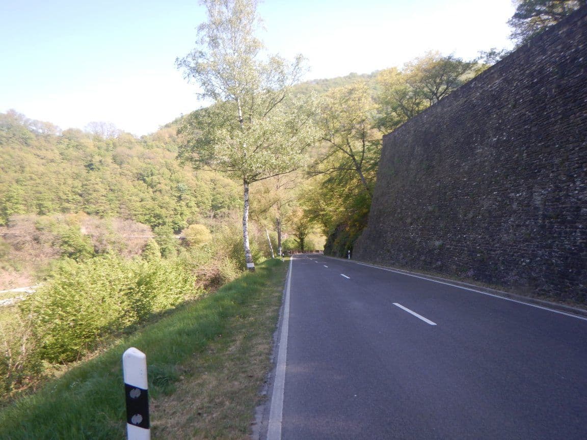 Street view near Camping du Moulin de Bourscheid, Warken — © sarant (CC BY-SA · Mapillary)