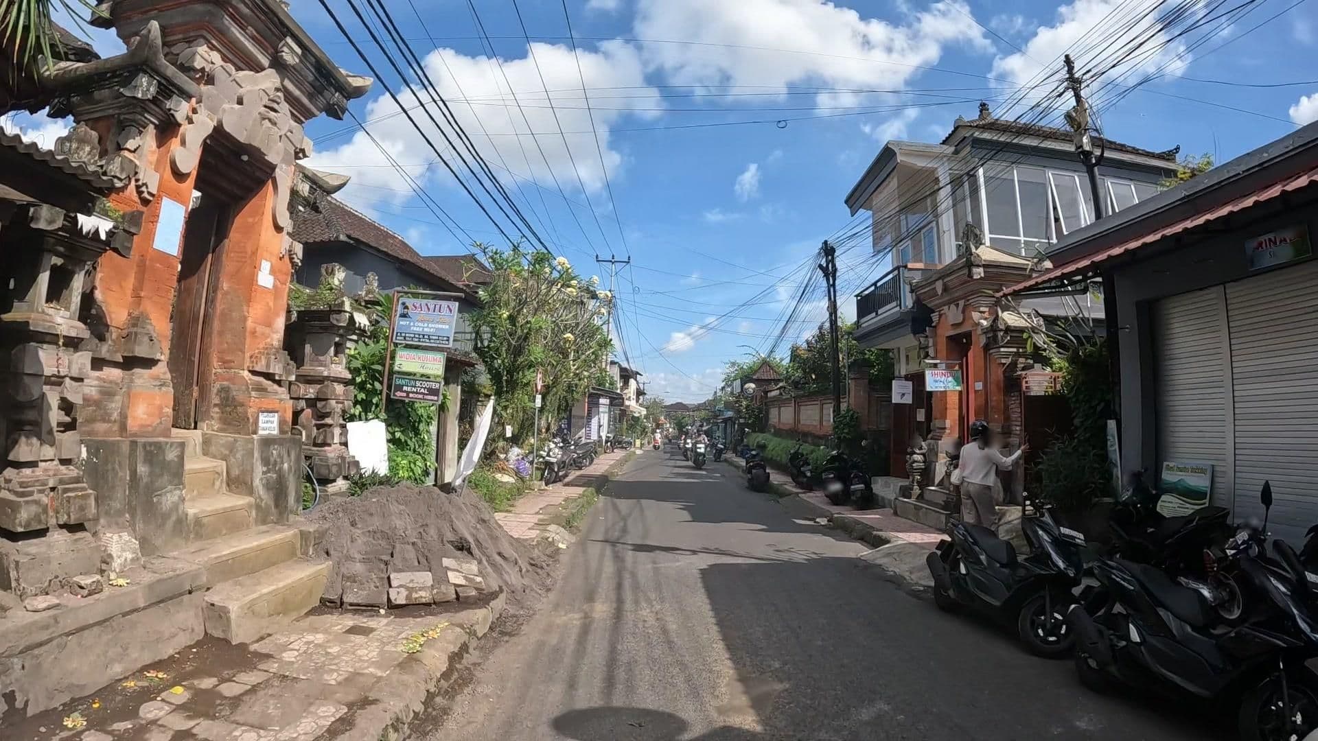 Street view near Shindu Homestay, Ubud
