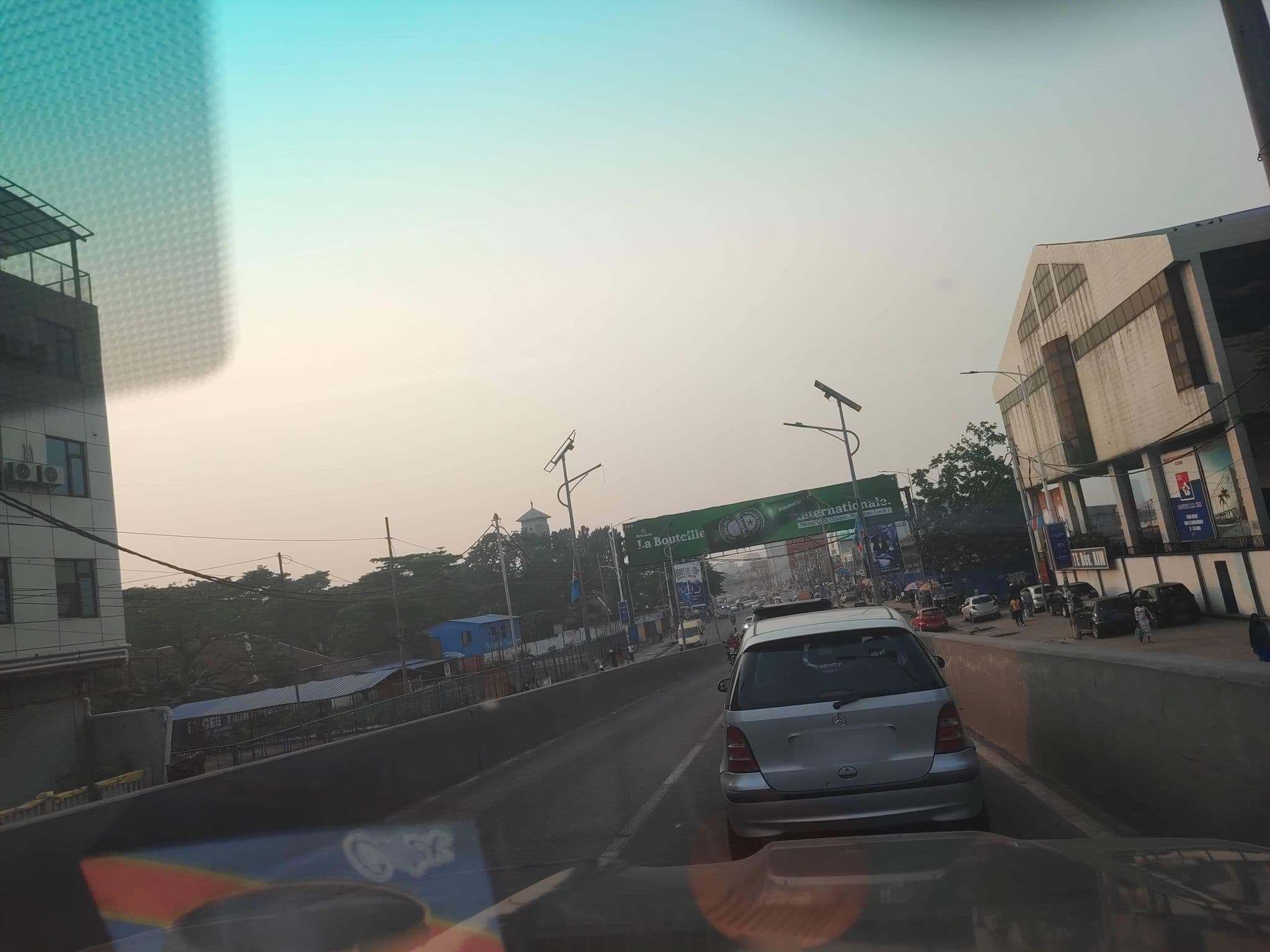 Street view near Hotel Eden 24 Novembre, Kinshasa — © orlanto (CC BY-SA · Mapillary)