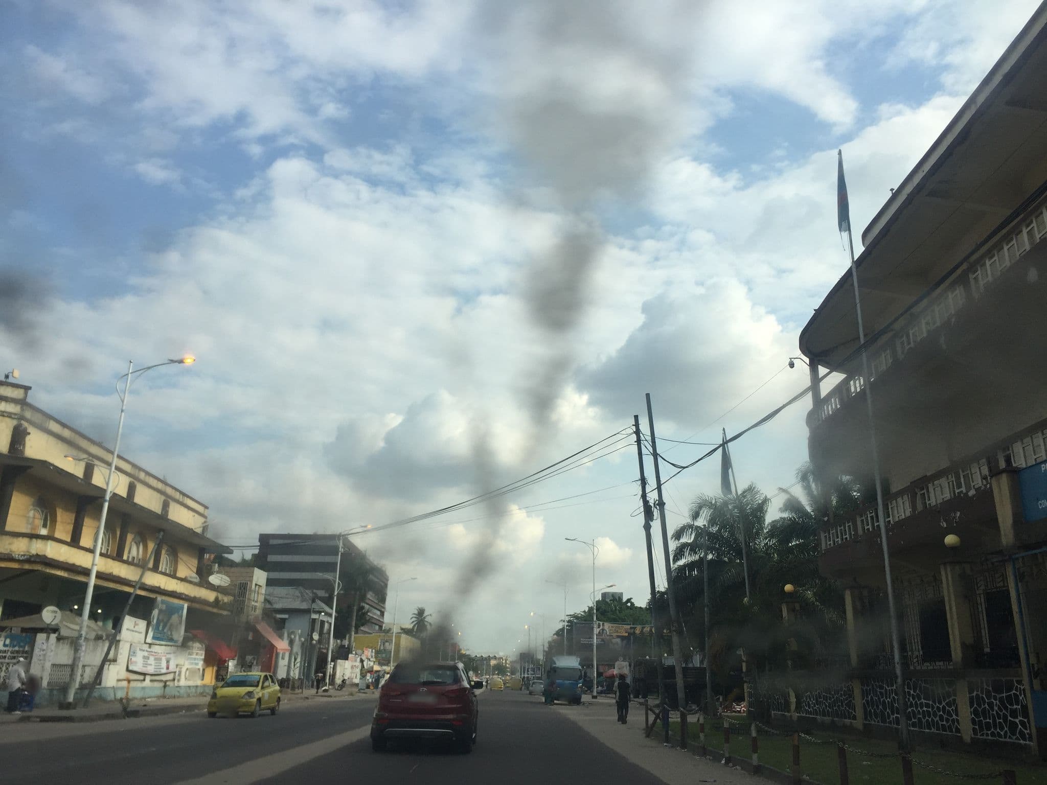 Street view near Eriges Lodge, Kinshasa — © marcelbag (CC BY-SA · Mapillary)