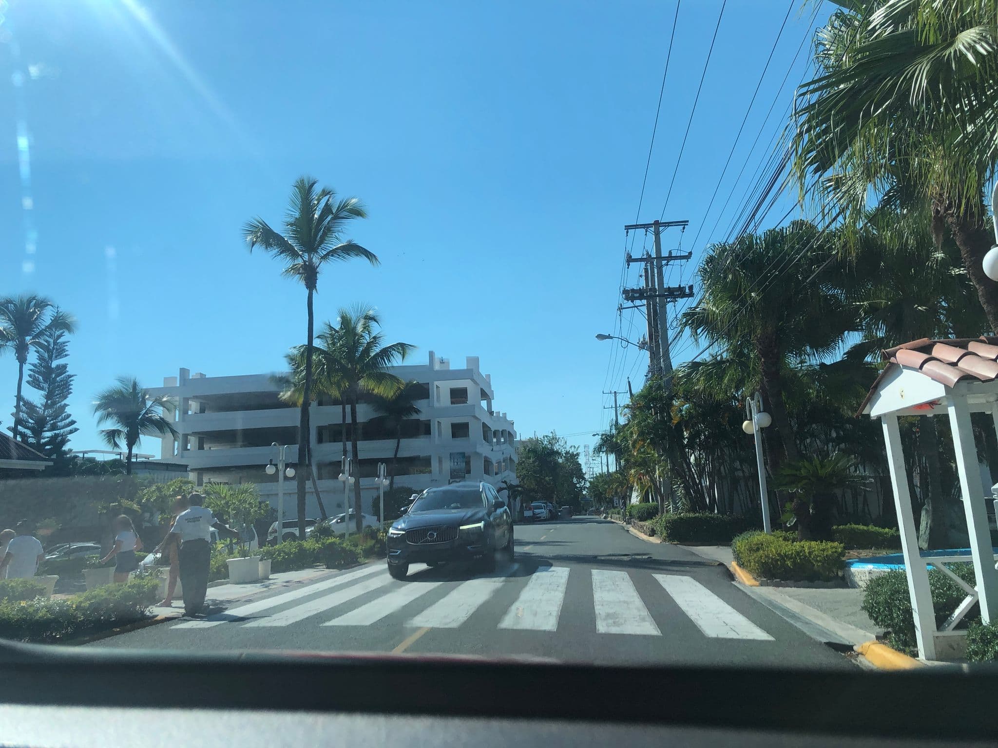 Street view near Santo Domingo Bay Convention Resort & Casino, Boca Chica — © elissalant (CC BY-SA · Mapillary)