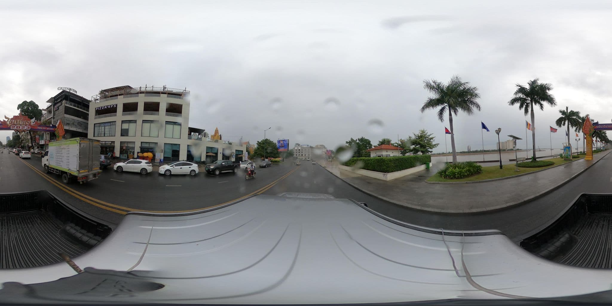 Street view near Asiban Quay Boutique Hotel - Luxury Apartment, 1 Bedroom, River View, Phnom Penh — © kaart_2 (CC BY-SA · Mapillary)