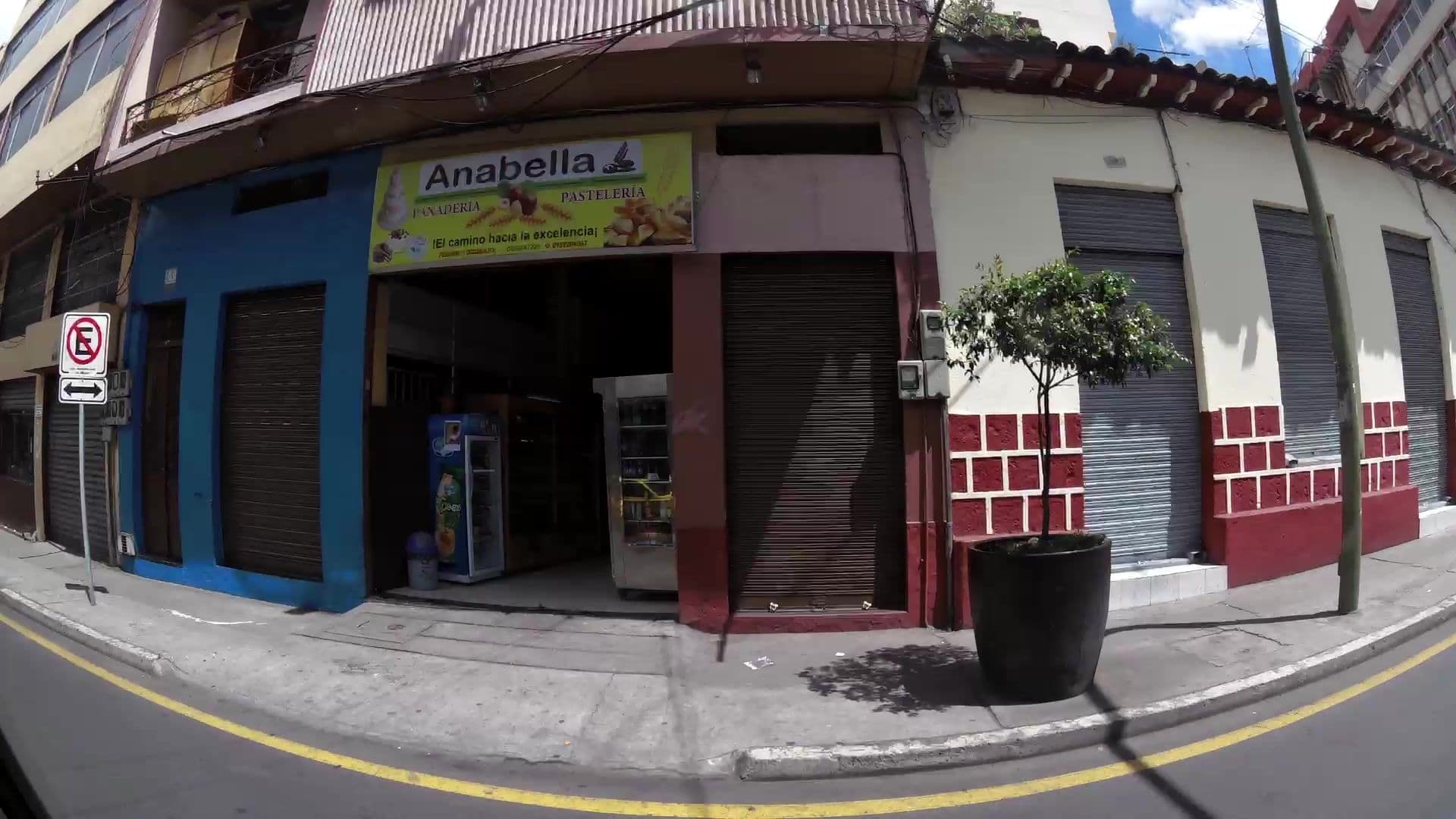 Street view near Hostal Napoles Emperador II, Ambato — © kaartcam (CC BY-SA · Mapillary)