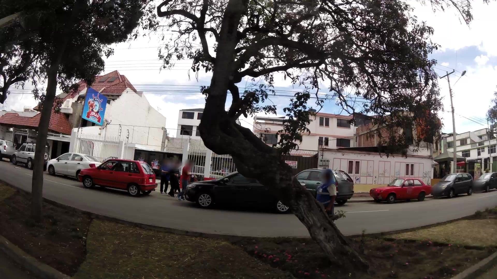 Street view near Hotel Golosone Ambato, Ambato — © kaartcam (CC BY-SA · Mapillary)